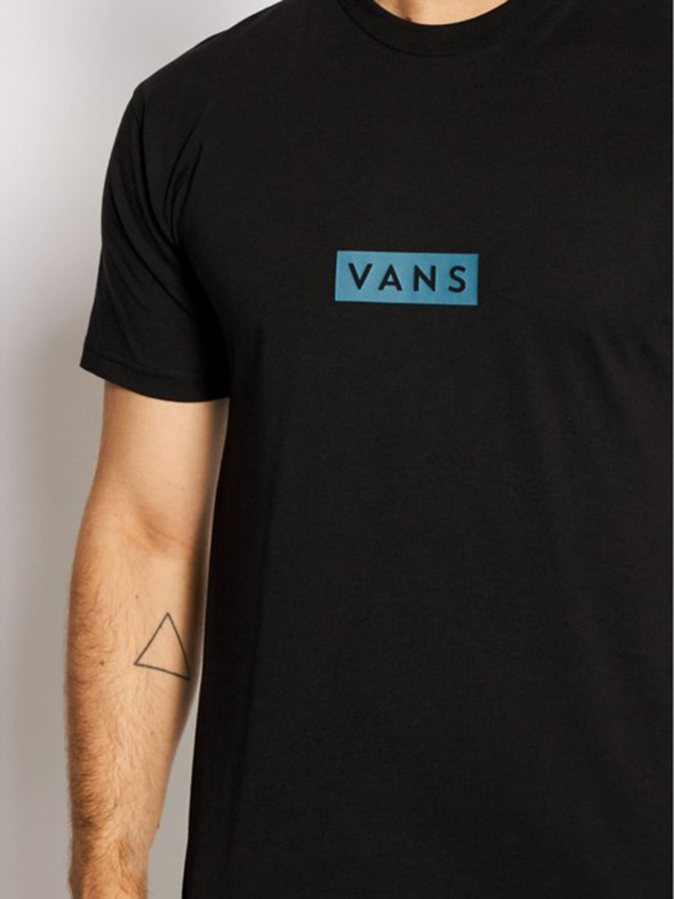 Футболки и поло Vans Classic Easy Box модель VN0A5E81Z8N1 Футболки и поло Vans Classic Easy Box модель VN0A5E81Z8N1 Фото