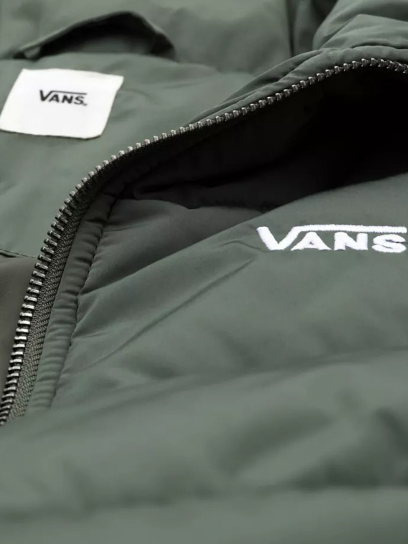 Куртки та дублянки Vans Foundry V Puffer MTE модель VN0A4V8M7WJ1 Куртки та дублянки Vans Foundry V Puffer MTE модель VN0A4V8M7WJ1 Фото