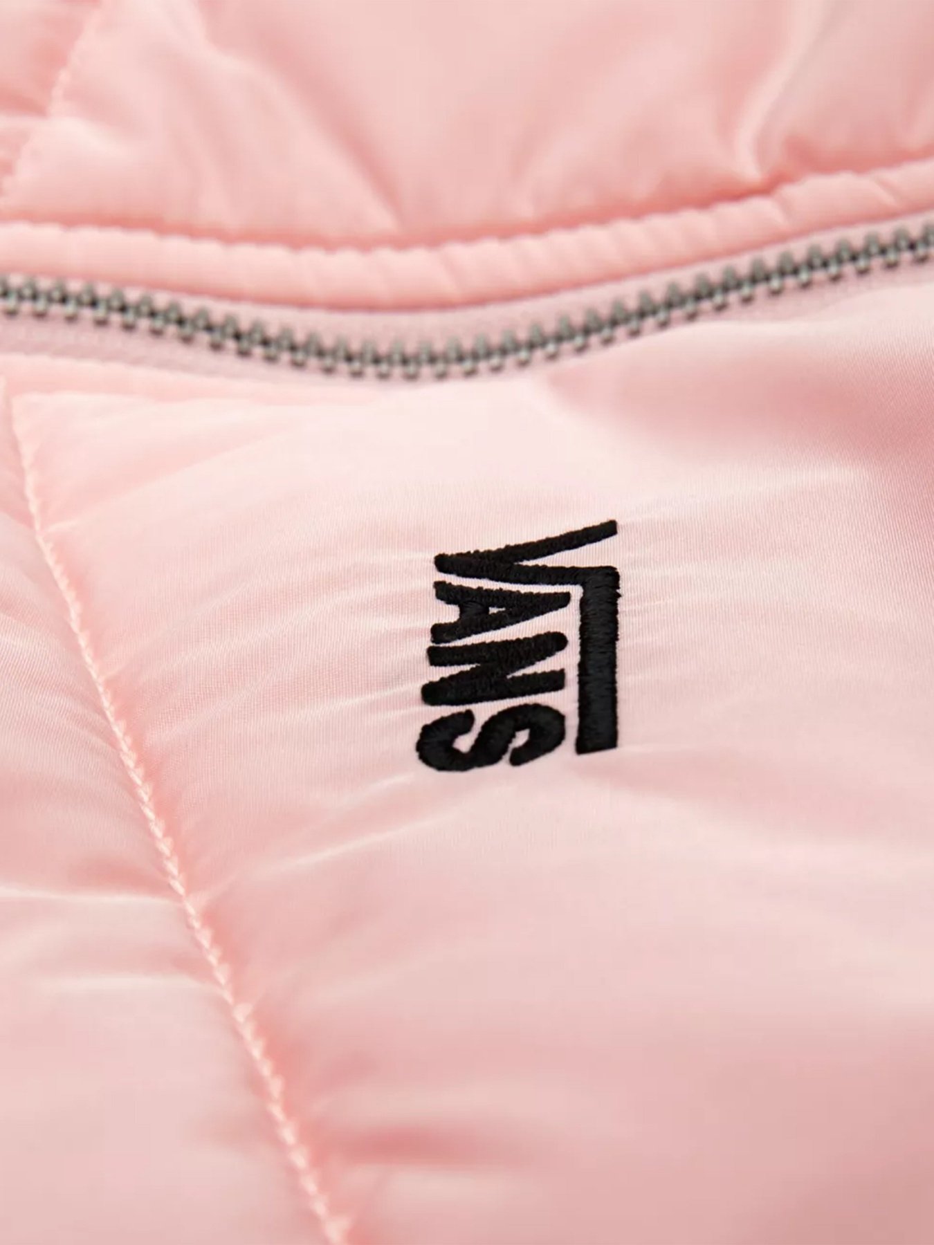 Куртки та дублянки Vans Foundry Puffer MTE модель VN0A53PLZJY1 Куртки та дублянки Vans Foundry Puffer MTE модель VN0A53PLZJY1 Фото