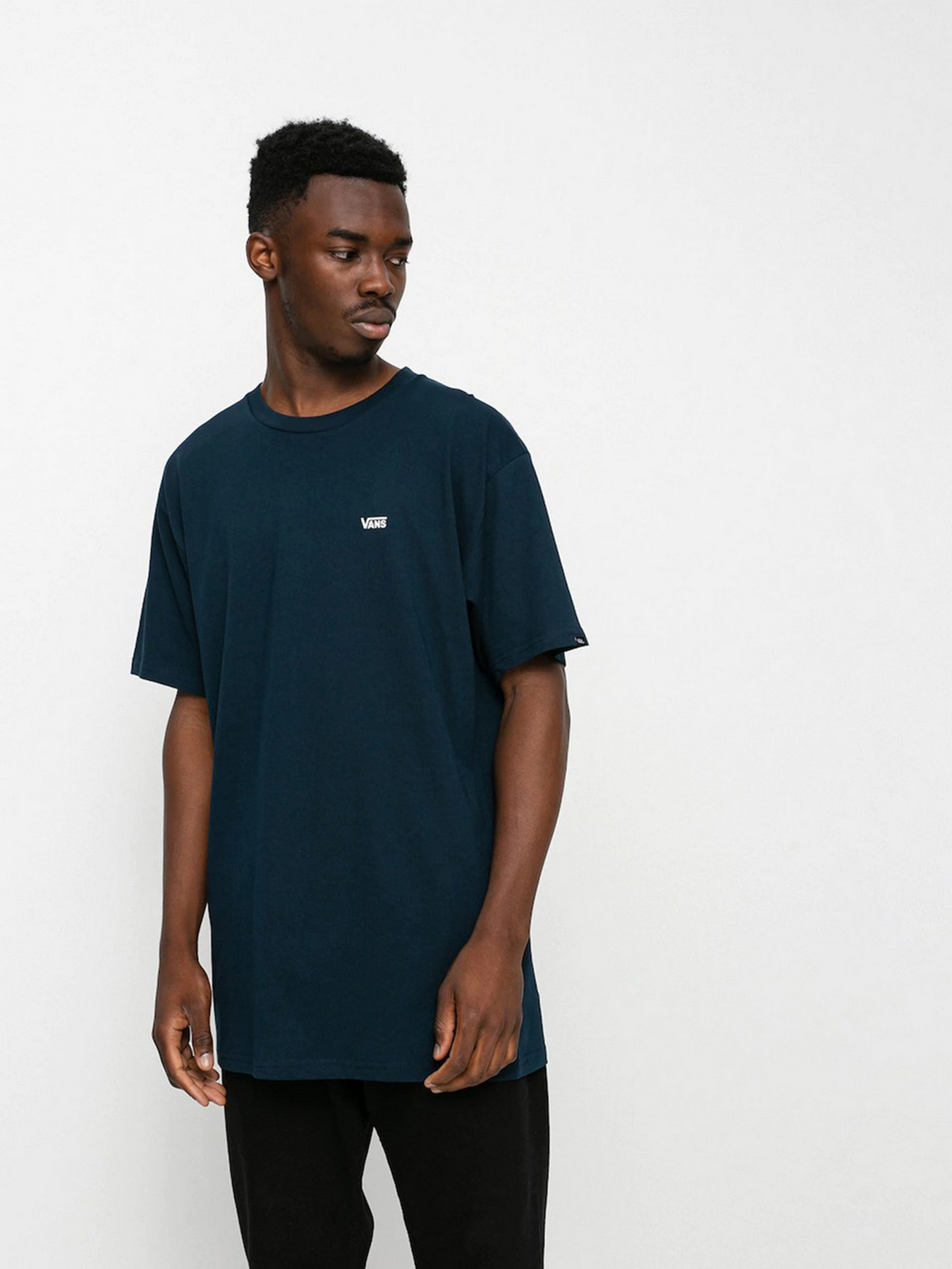 Футболки і поло Vans Left Chest Logo модель VN0A3CZENAV1 Футболки і поло Vans Left Chest Logo модель VN0A3CZENAV1 Фото