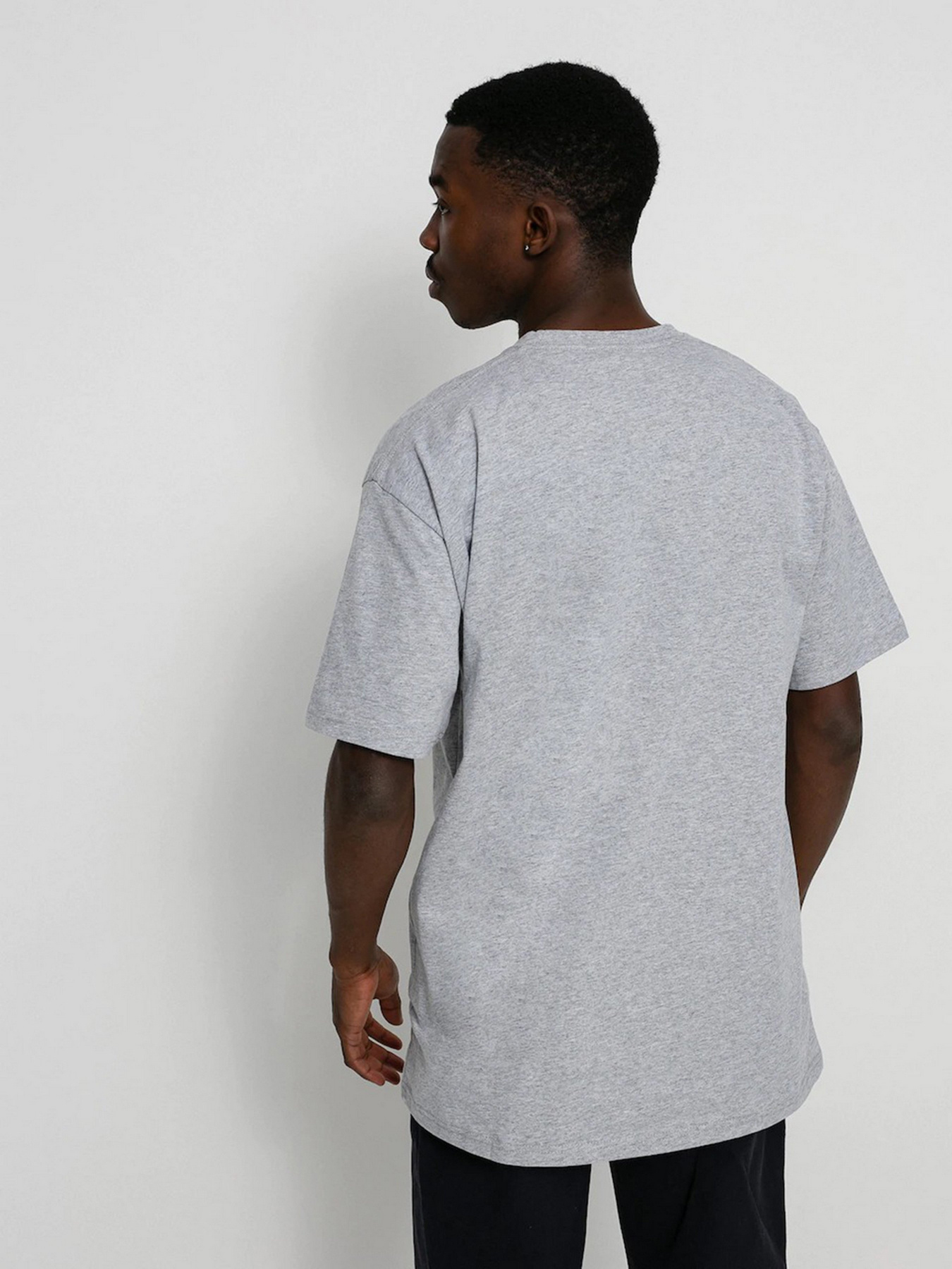 Футболки і поло Vans Left Chest Logo модель VN0A3CZEATJ1 Футболки і поло Vans Left Chest Logo модель VN0A3CZEATJ1 Фото