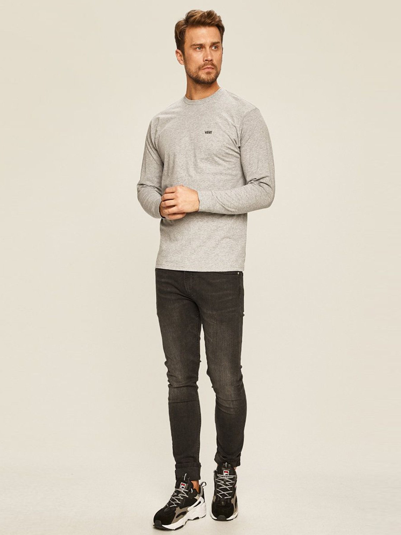 Худи и свитшоты Vans Left Chest Hit модель VN0A49LCATJ1 Худи и свитшоты Vans Left Chest Hit модель VN0A49LCATJ1 Фото