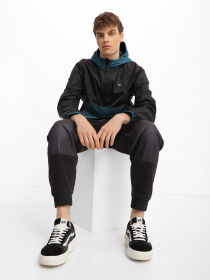 Куртки та дублянки Vans Lawrence Anorak модель VN0A7S8PEHU1 Фото