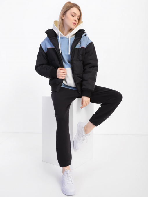 Куртки и дубленки Vans Hard Rain модель VN0A7ROCBLK1 Фото