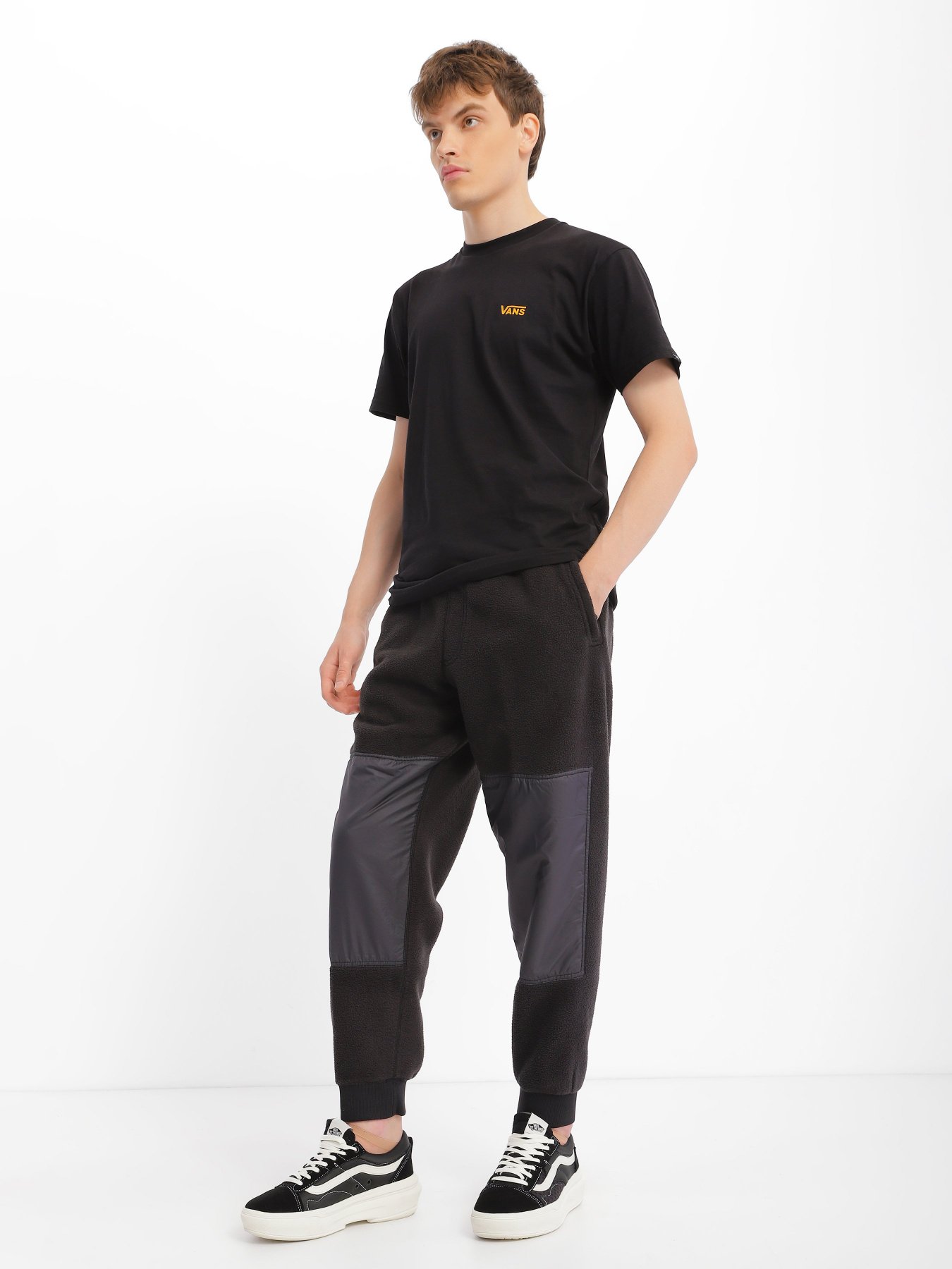 Штани Vans Raeburn Relaxed Fleece модель VN0000H6BLK1 Фото