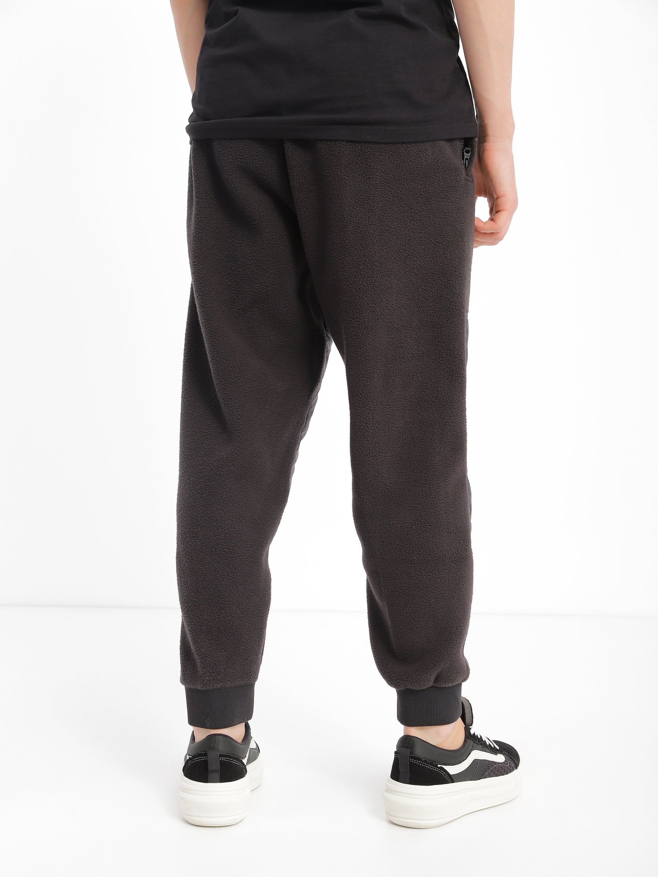 Штани Vans Raeburn Relaxed Fleece модель VN0000H6BLK1 Фото