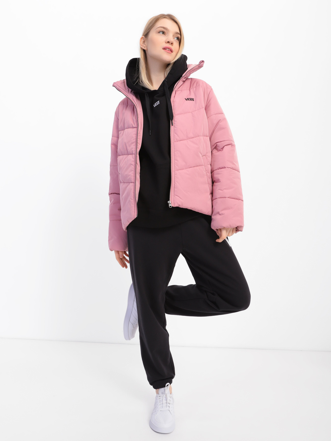 Куртки та дублянки Vans Foundry Puffer MTE-2 модель VN0A7YK5BD51 Фото