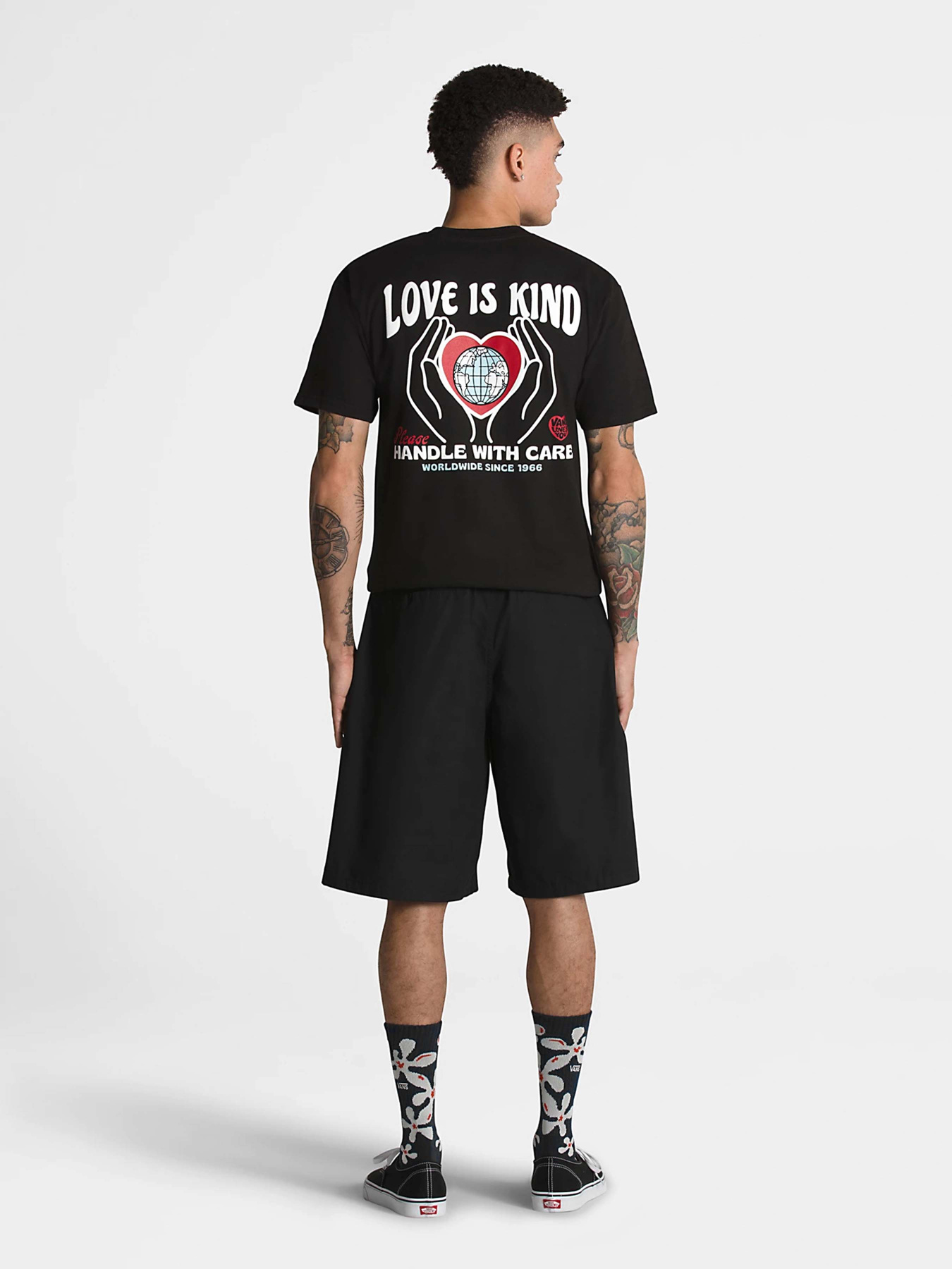 Шорти Vans City Boy Baggy модель VN0007XHBLK1 Шорти Vans City Boy Baggy модель VN0007XHBLK1 Фото