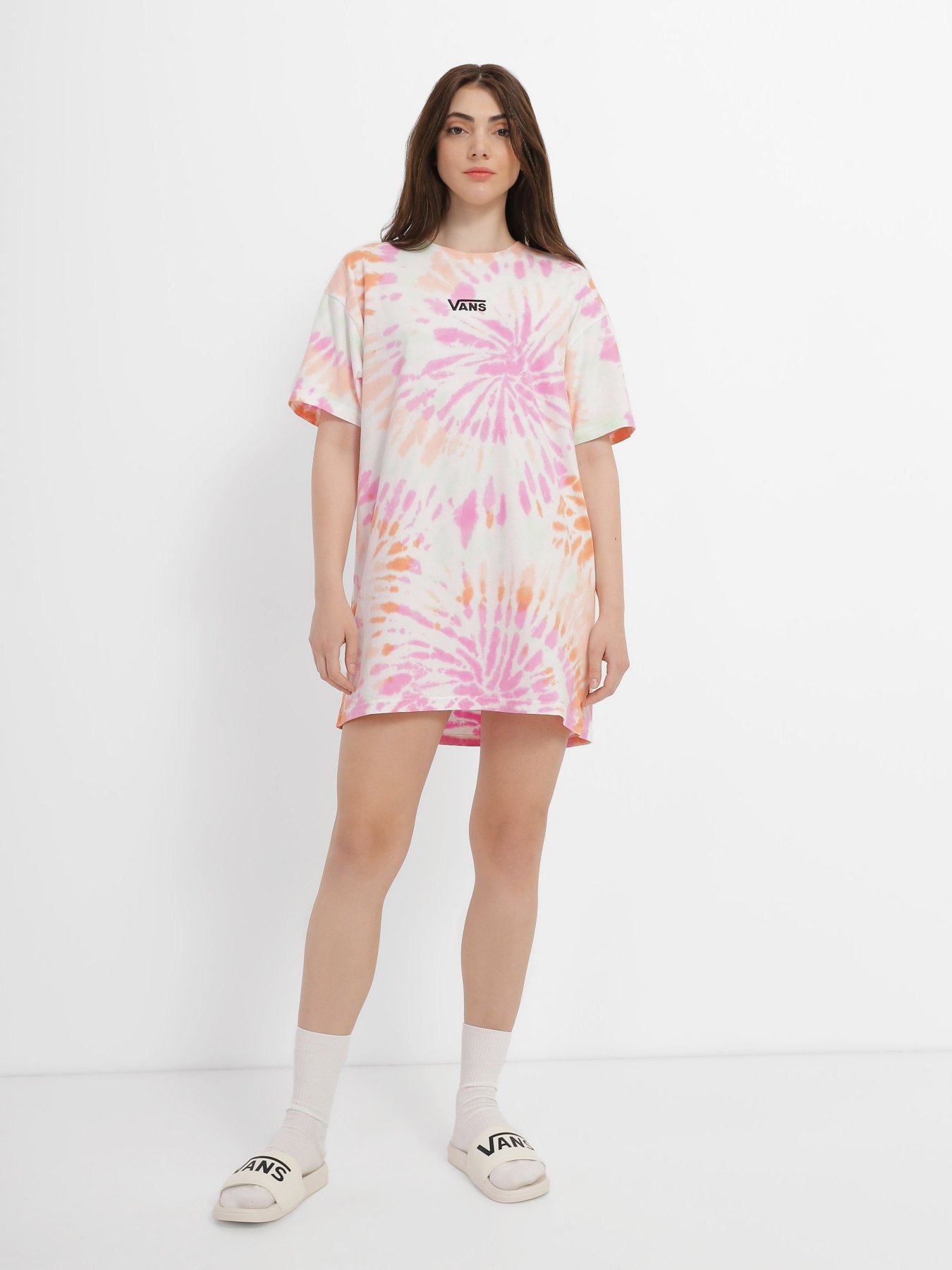 Футболки і поло Vans Resort Wash Center Vee модель VN00046QWHT1 Фото