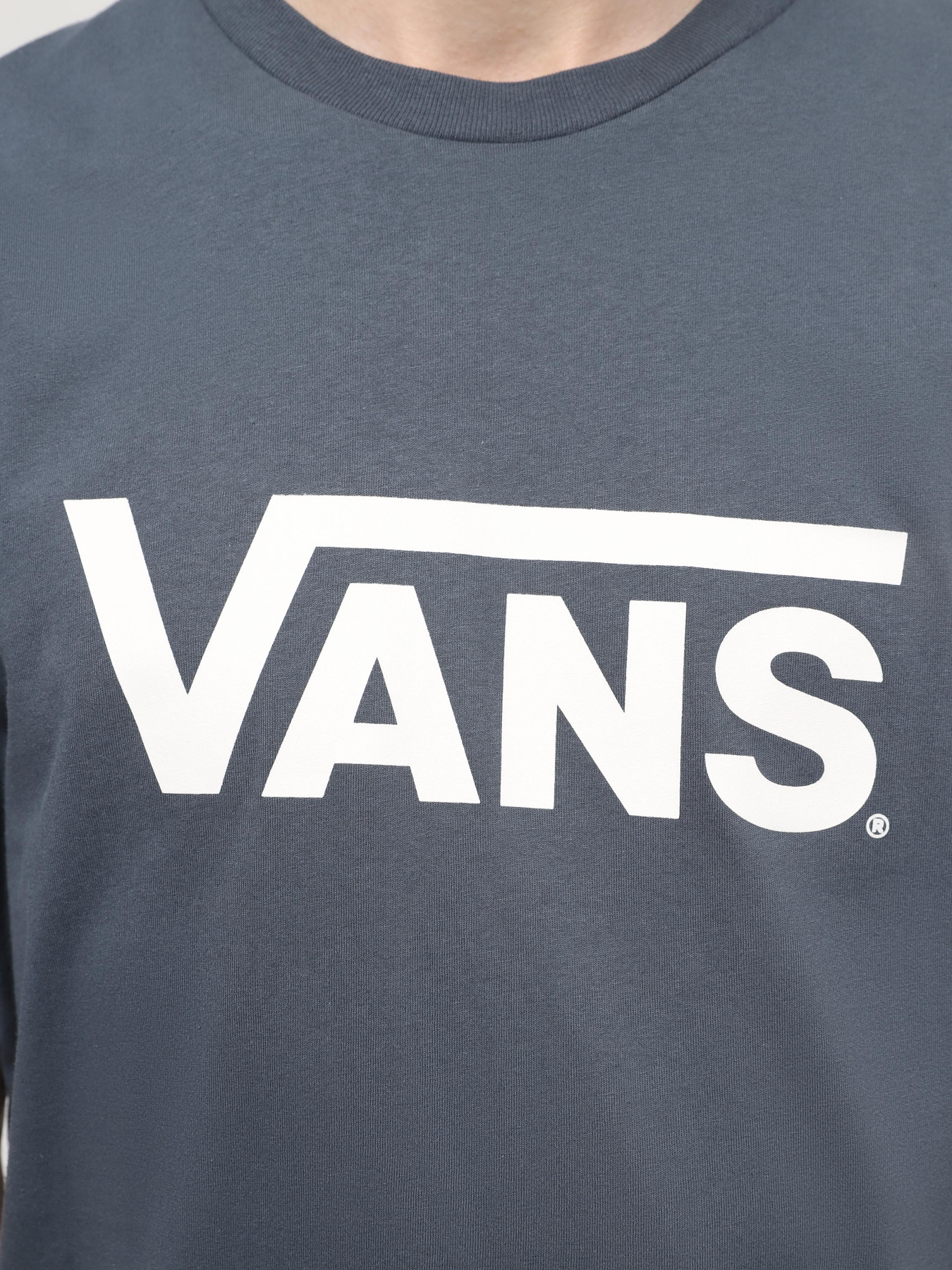 Футболки і поло Vans Classic модель VN0A7Y46Z2X1 Футболки і поло Vans Classic модель VN0A7Y46Z2X1 Фото
