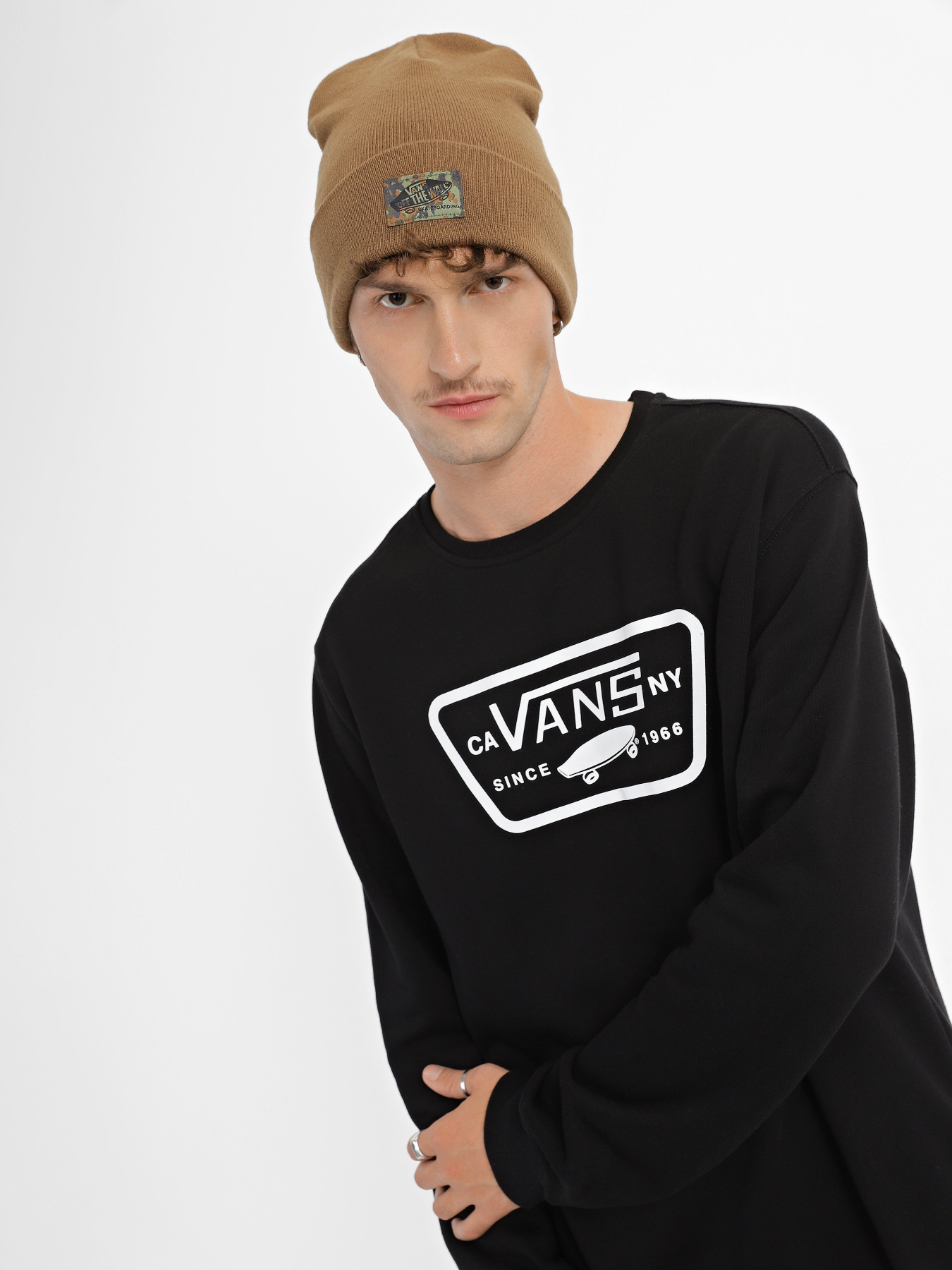 Шапки та кепки Vans Skate Classic Beanie модель VN0A7TNB0E01 Фото