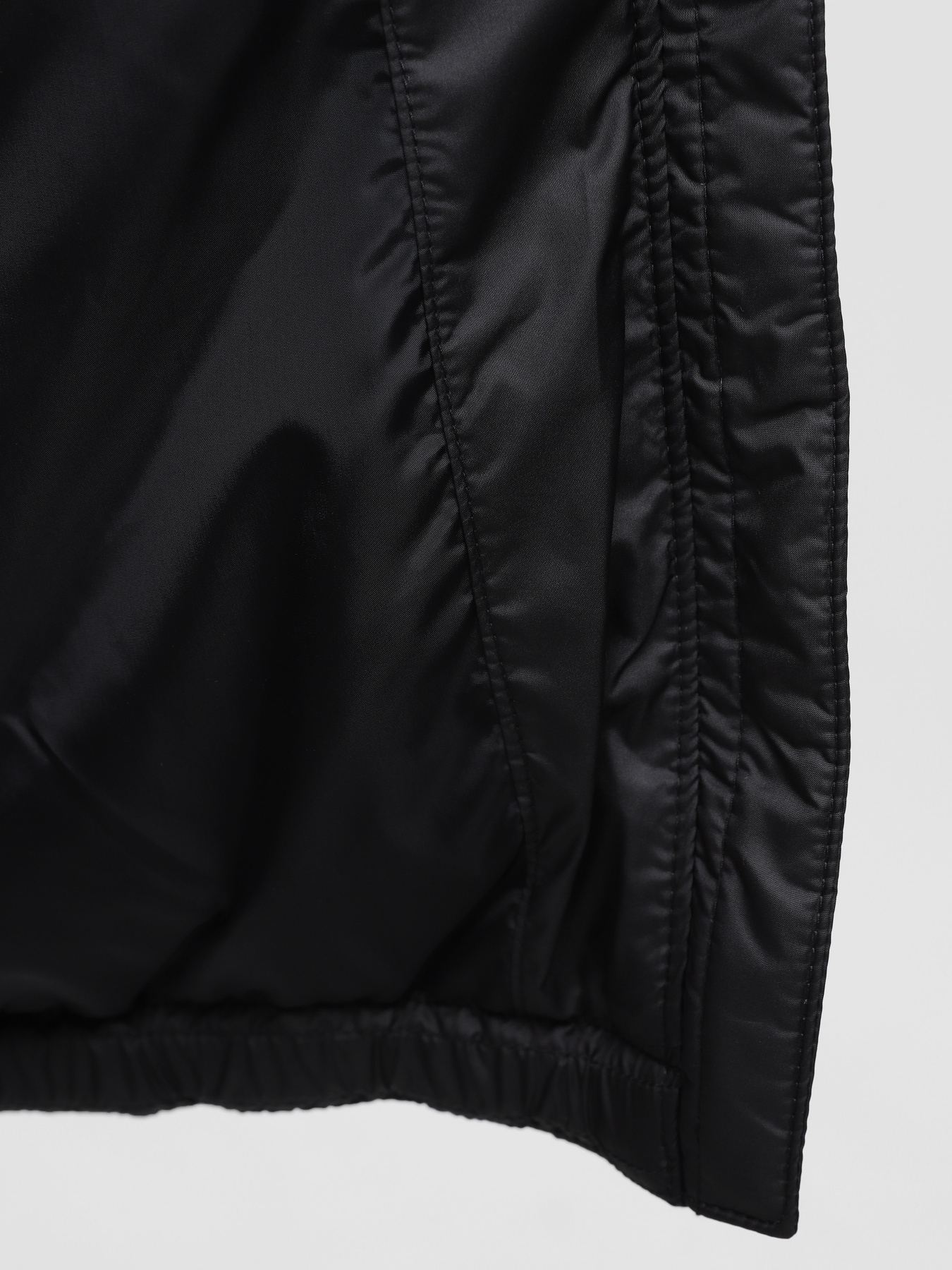 Куртки та дублянки Vans Norris Puffer MTE-1 модель VN0008JFBLK1 Фото