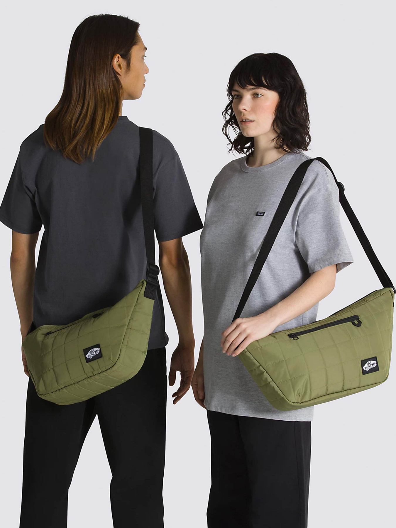 Сумки Vans Comfycush Run Away Sling модель VN000CKGZBF1 Фото