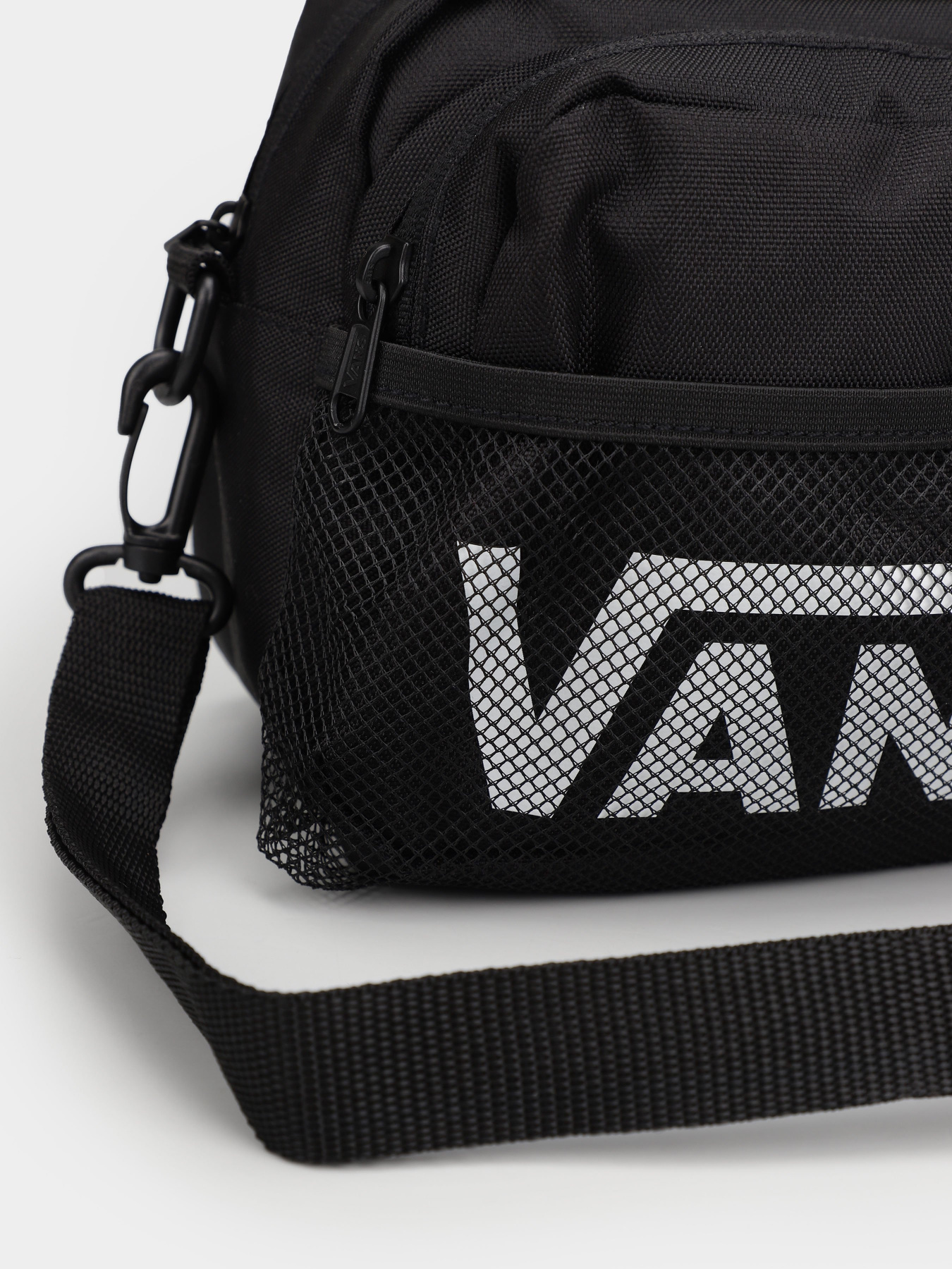 Сумки Vans Amusement 66 модель VN0007C6BLK1 Сумки Vans Amusement 66 модель VN0007C6BLK1 Фото