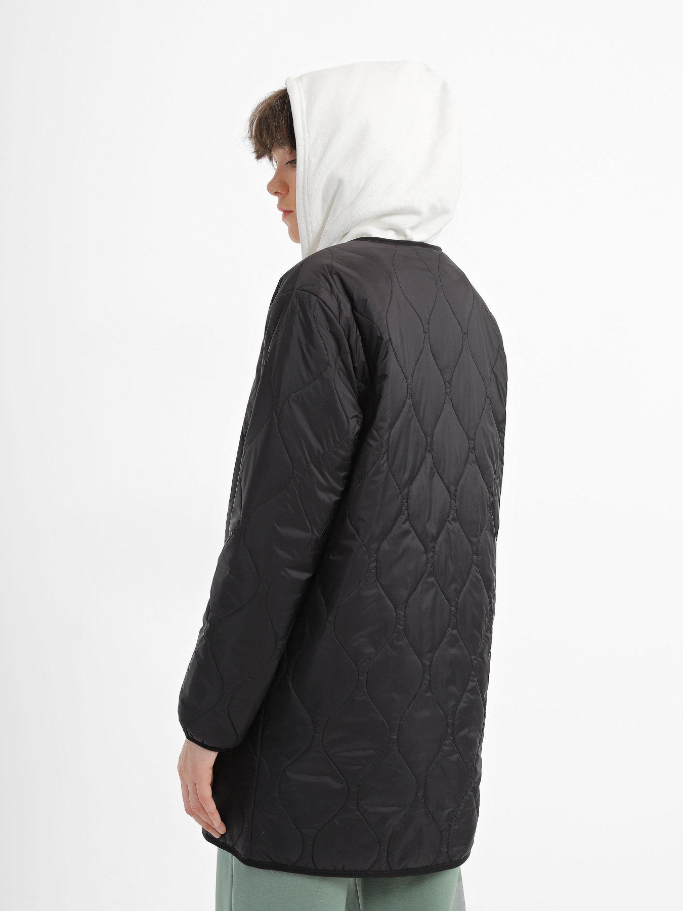 Куртки та дублянки Vans Long Reversible Liner модель VN0A7RNKCDE1 Фото
