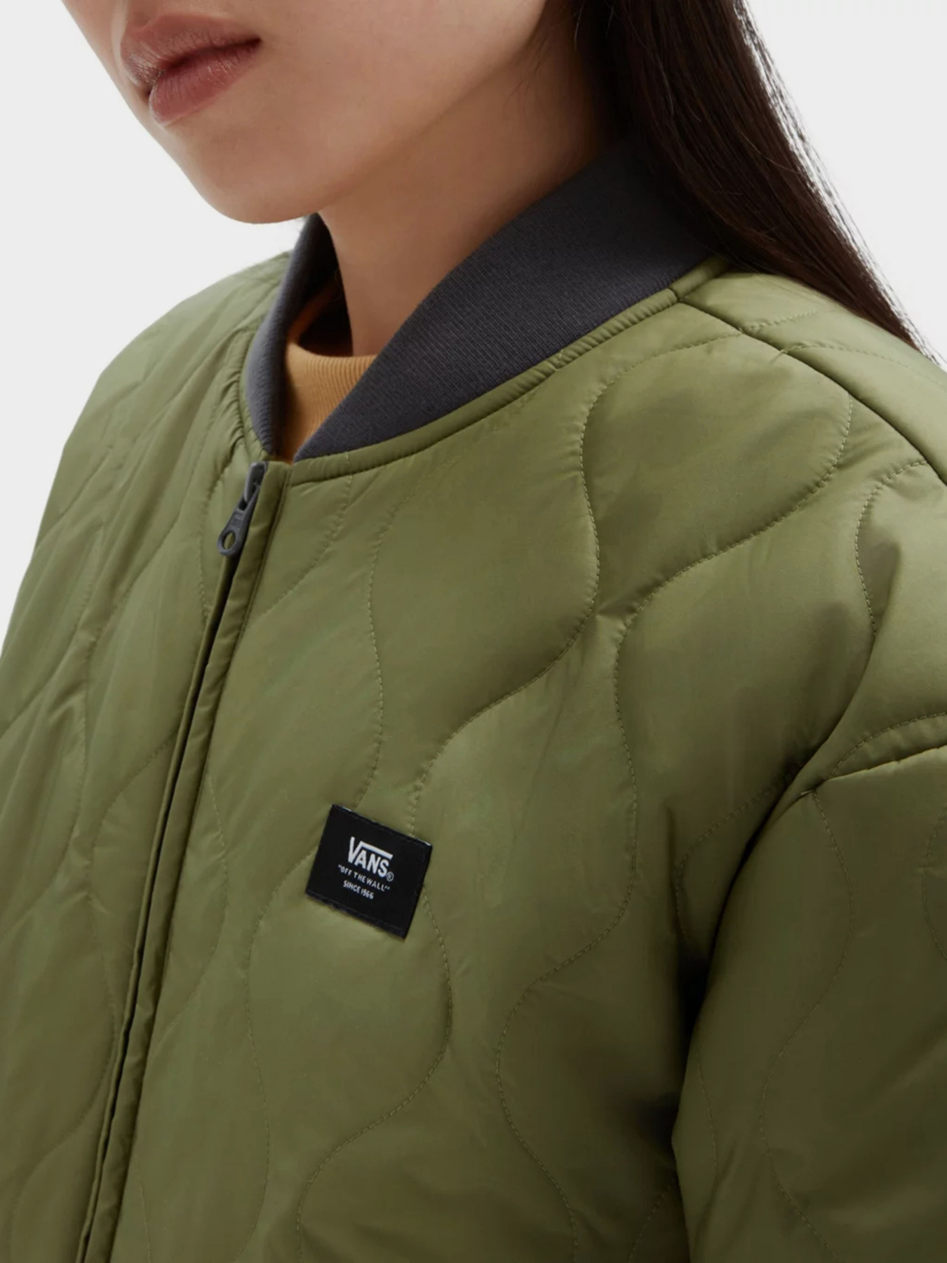 Куртки та дублянки Vans Pickett Bomber модель VN00075EZBF1 Фото