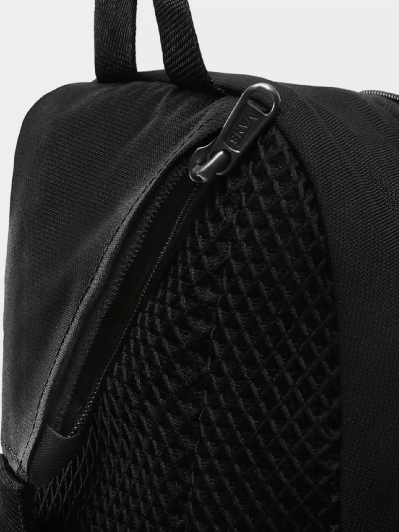 Сумки Vans Warp Sling модель VN0A3I6BBLK1 Сумки Vans Warp Sling модель VN0A3I6BBLK1 Фото