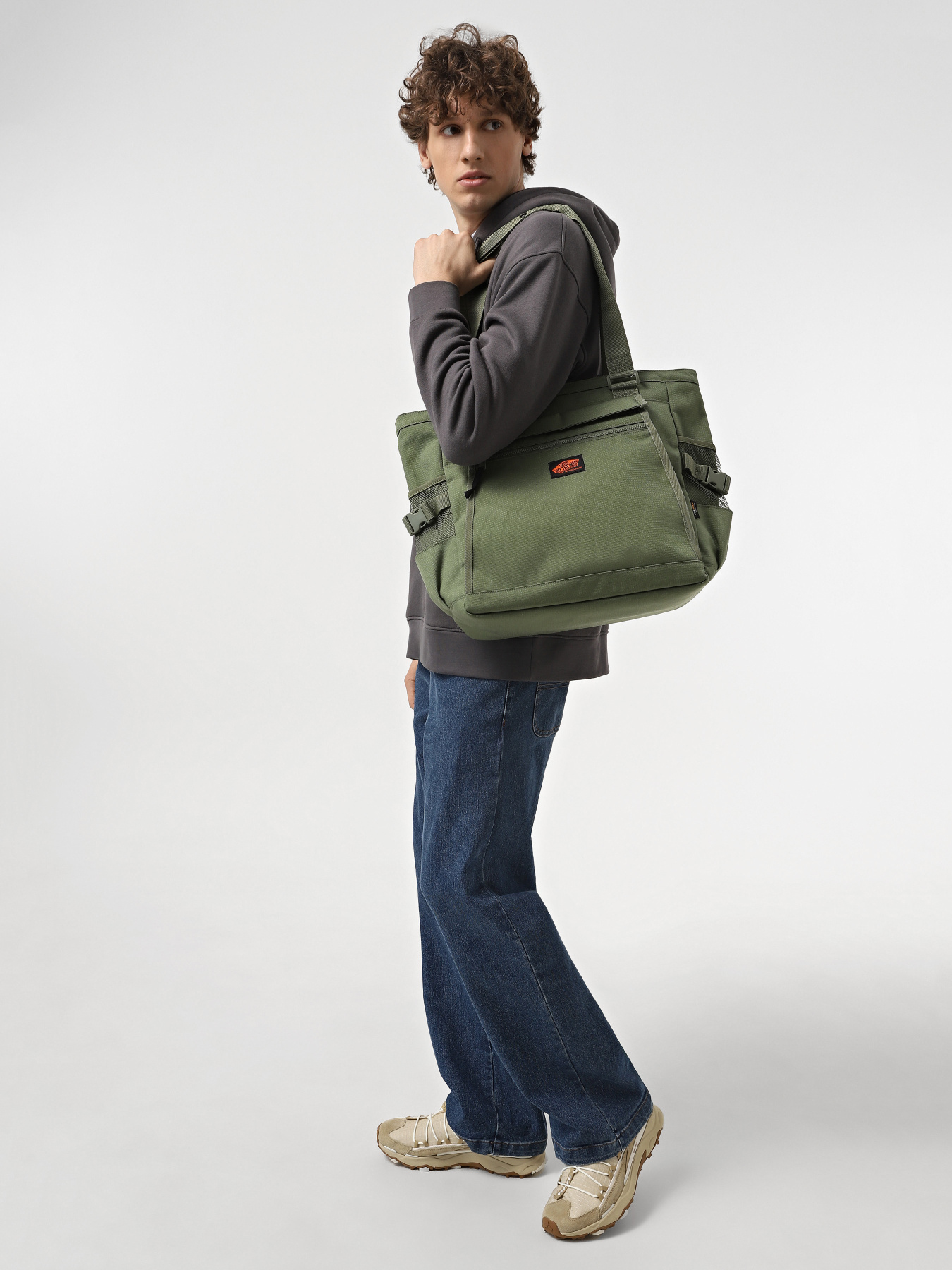 Сумки Vans DX Skate 23,5L модель VN0A7PQ3AMB1 Сумки Vans DX Skate 23,5L модель VN0A7PQ3AMB1 Фото