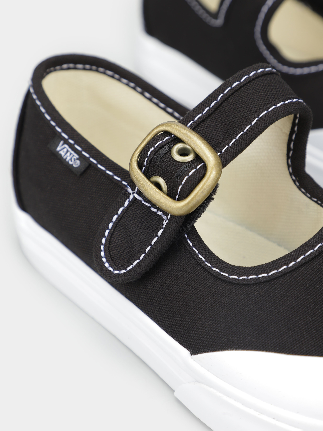 Туфли и лоферы Vans Mary Jane модель VN000CRY6BT1 Туфли и лоферы Vans Mary Jane модель VN000CRY6BT1 Фото