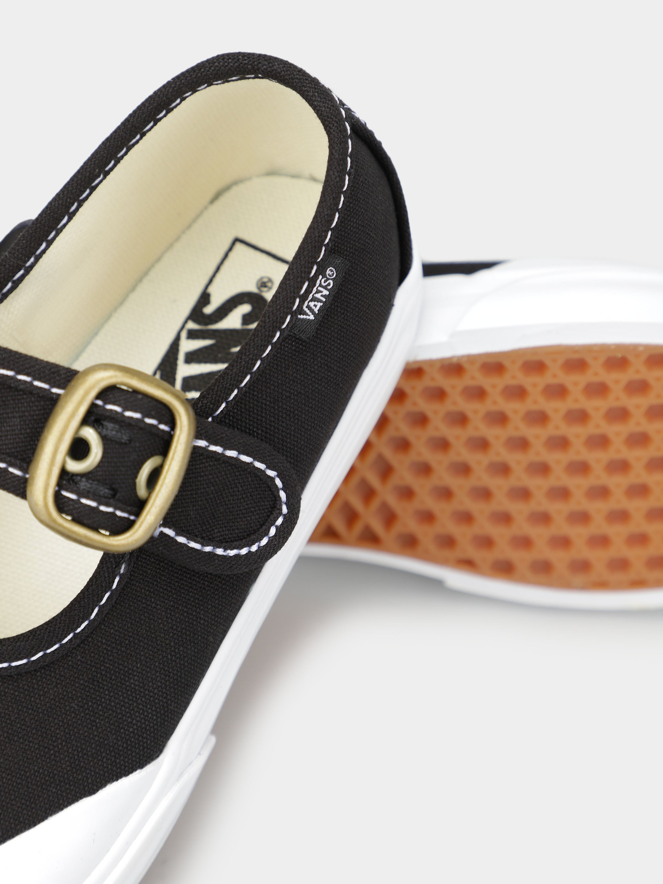 Туфли и лоферы Vans Mary Jane модель VN000CRY6BT1 Туфли и лоферы Vans Mary Jane модель VN000CRY6BT1 Фото