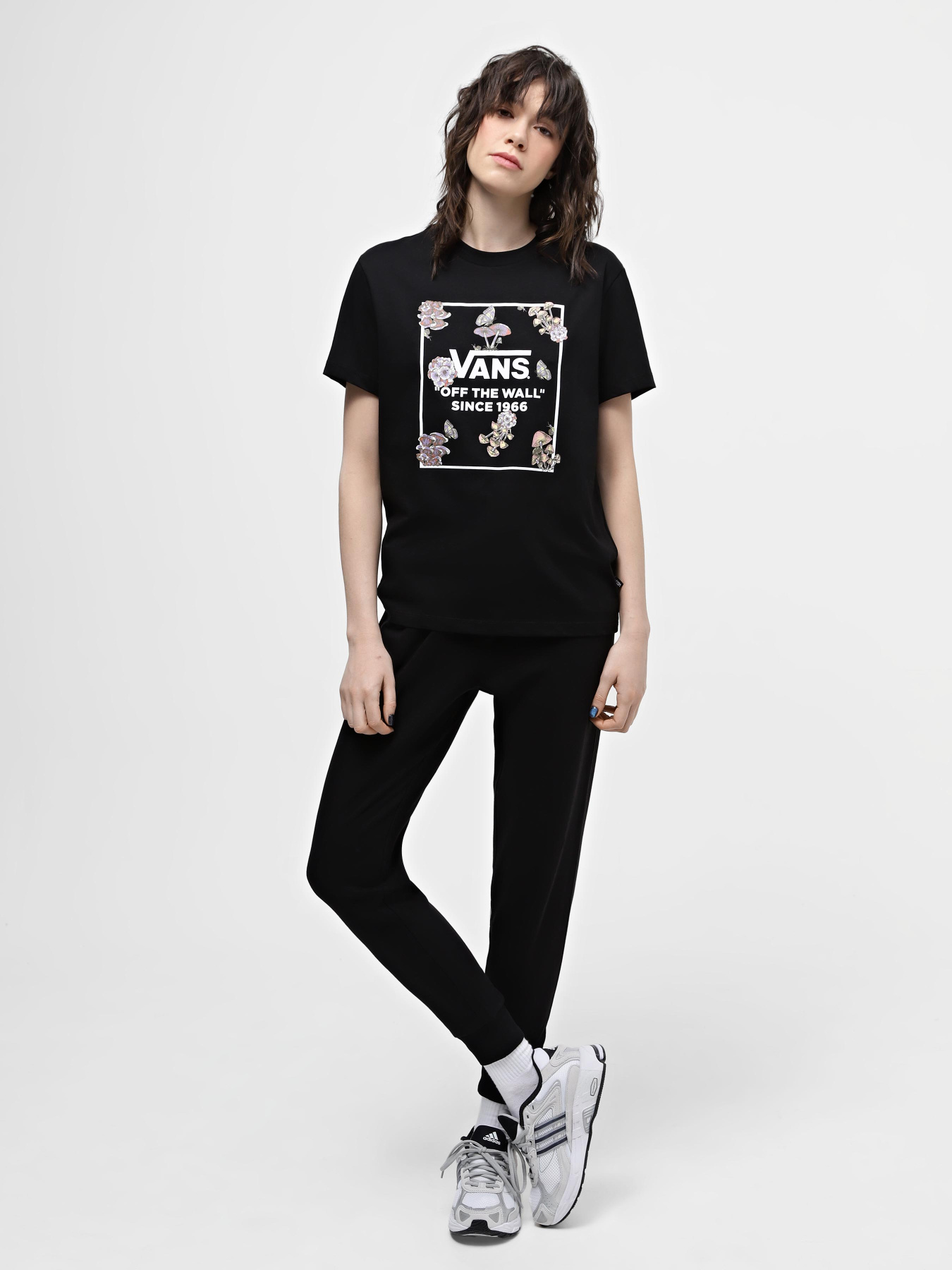 Штани Vans Patched модель VN000ASABLK1 Фото