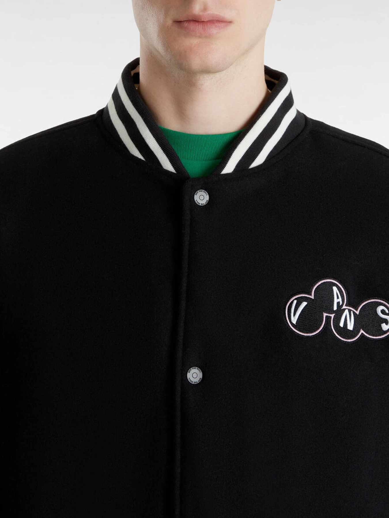 Куртки и дубленки Vans Scuttle Baseball модель VN000HMNBLK1 Куртки и дубленки Vans Scuttle Baseball модель VN000HMNBLK1 Фото