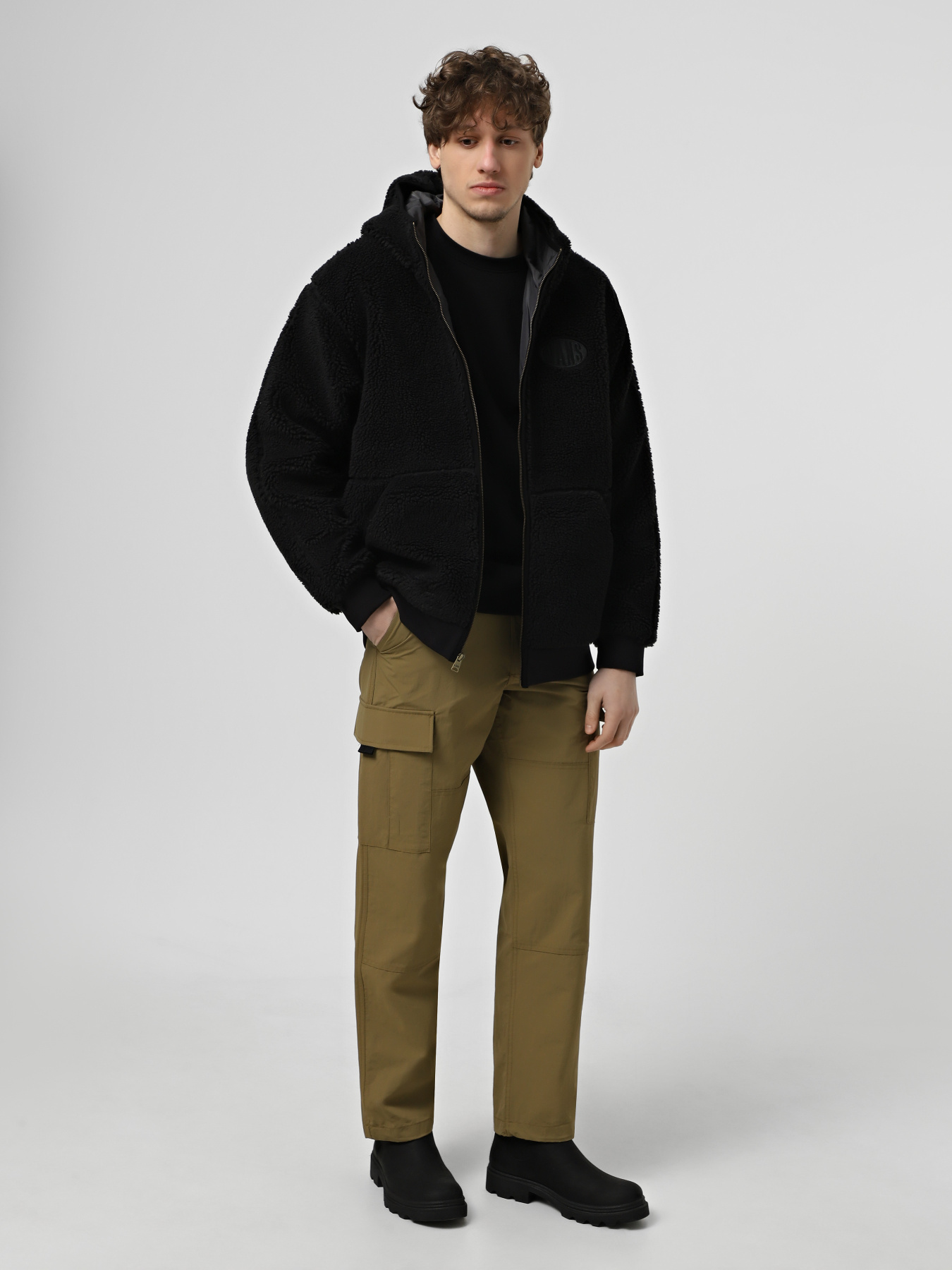 Куртки та дублянки Vans Whittle Sherpa модель VN000JVTBLK1 Фото