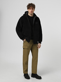 Куртки та дублянки Vans Whittle Sherpa модель VN000JVTBLK1 Фото