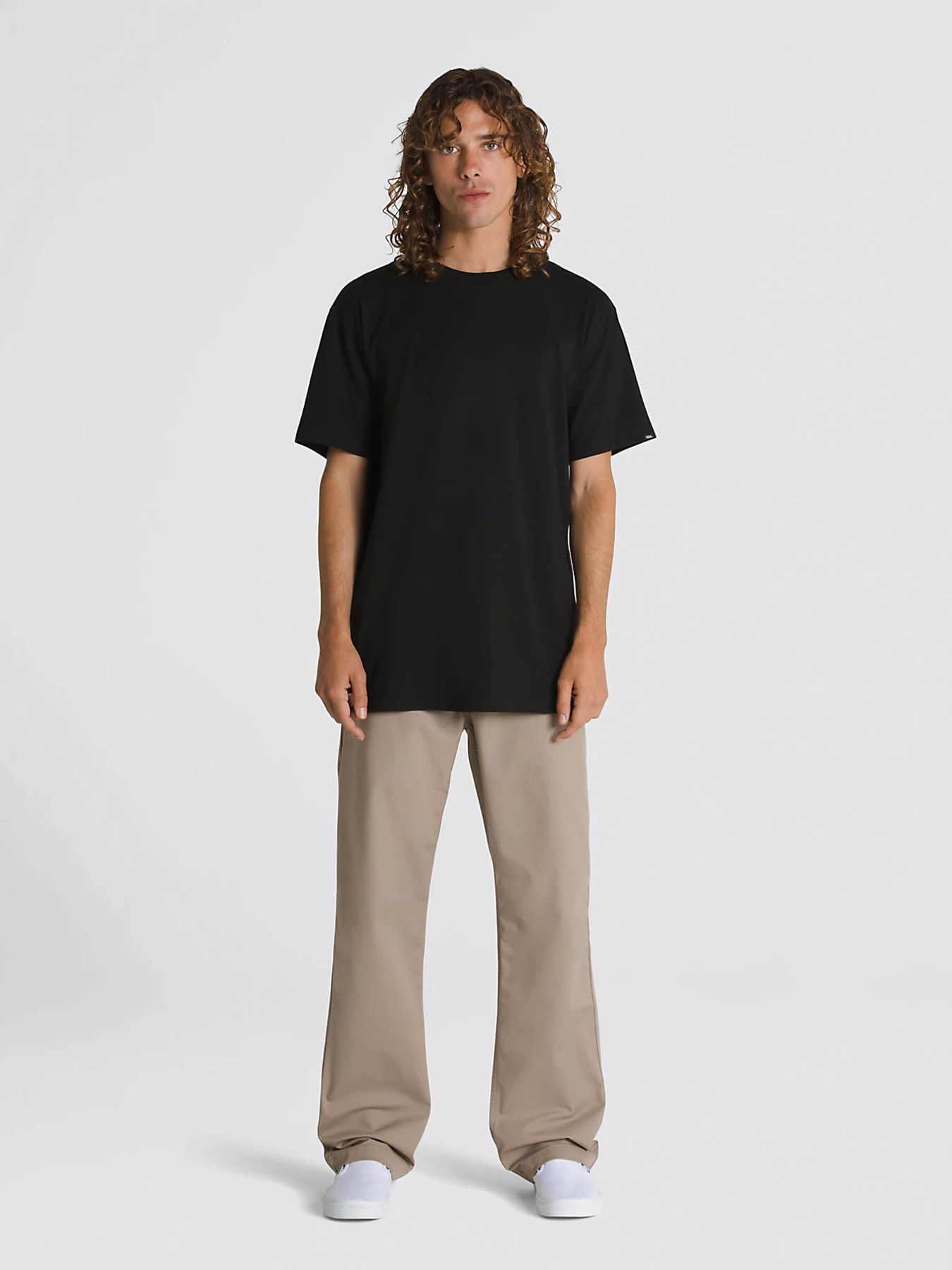 Брюки Vans Authentic Chino Relaxed модель VN000HZBYEH1 Брюки Vans Authentic Chino Relaxed модель VN000HZBYEH1 Фото
