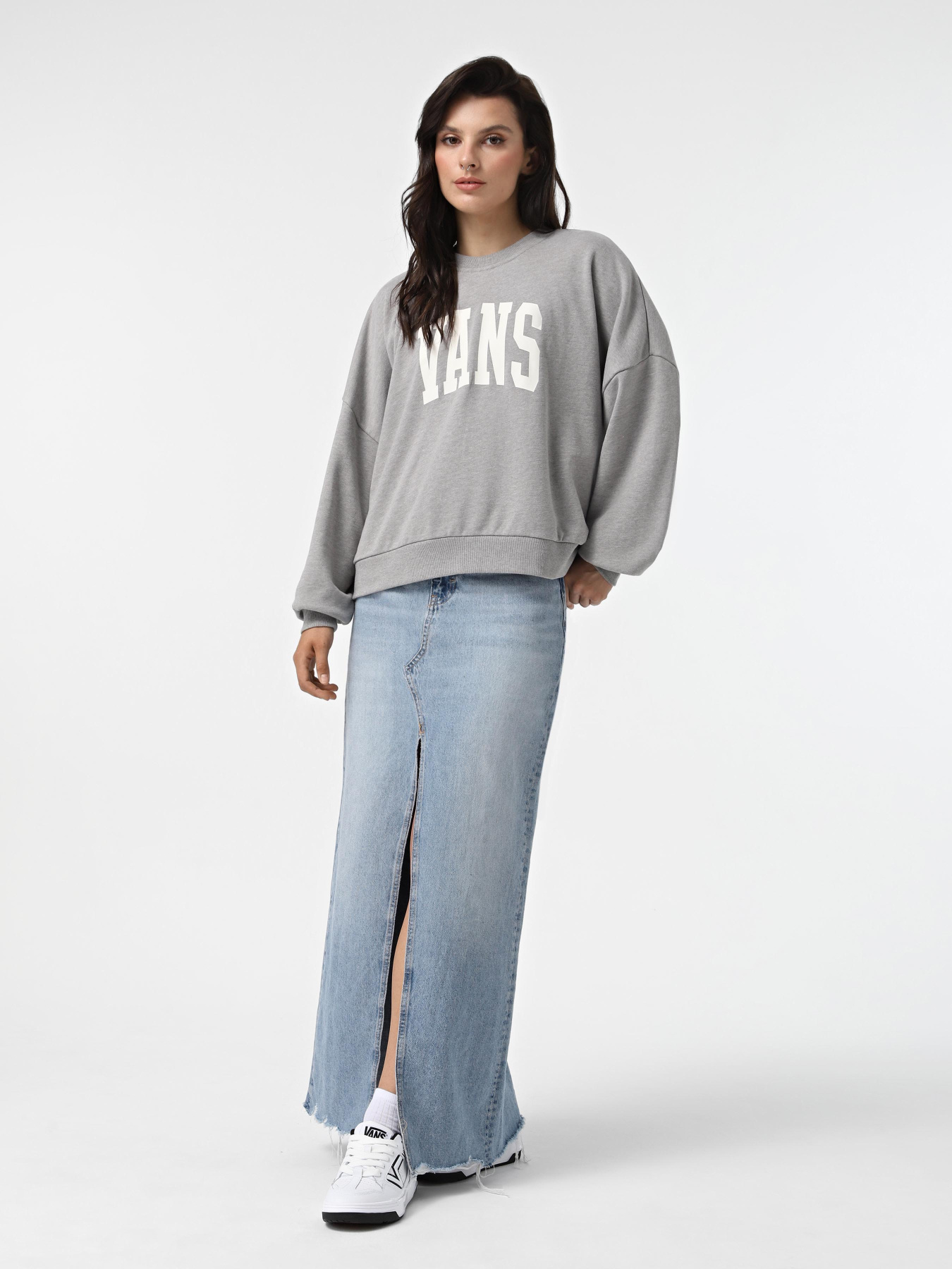 Худі та світшоти Vans Stadium Loose Crew модель VN000HCC02F1 Худі та світшоти Vans Stadium Loose Crew модель VN000HCC02F1 Фото