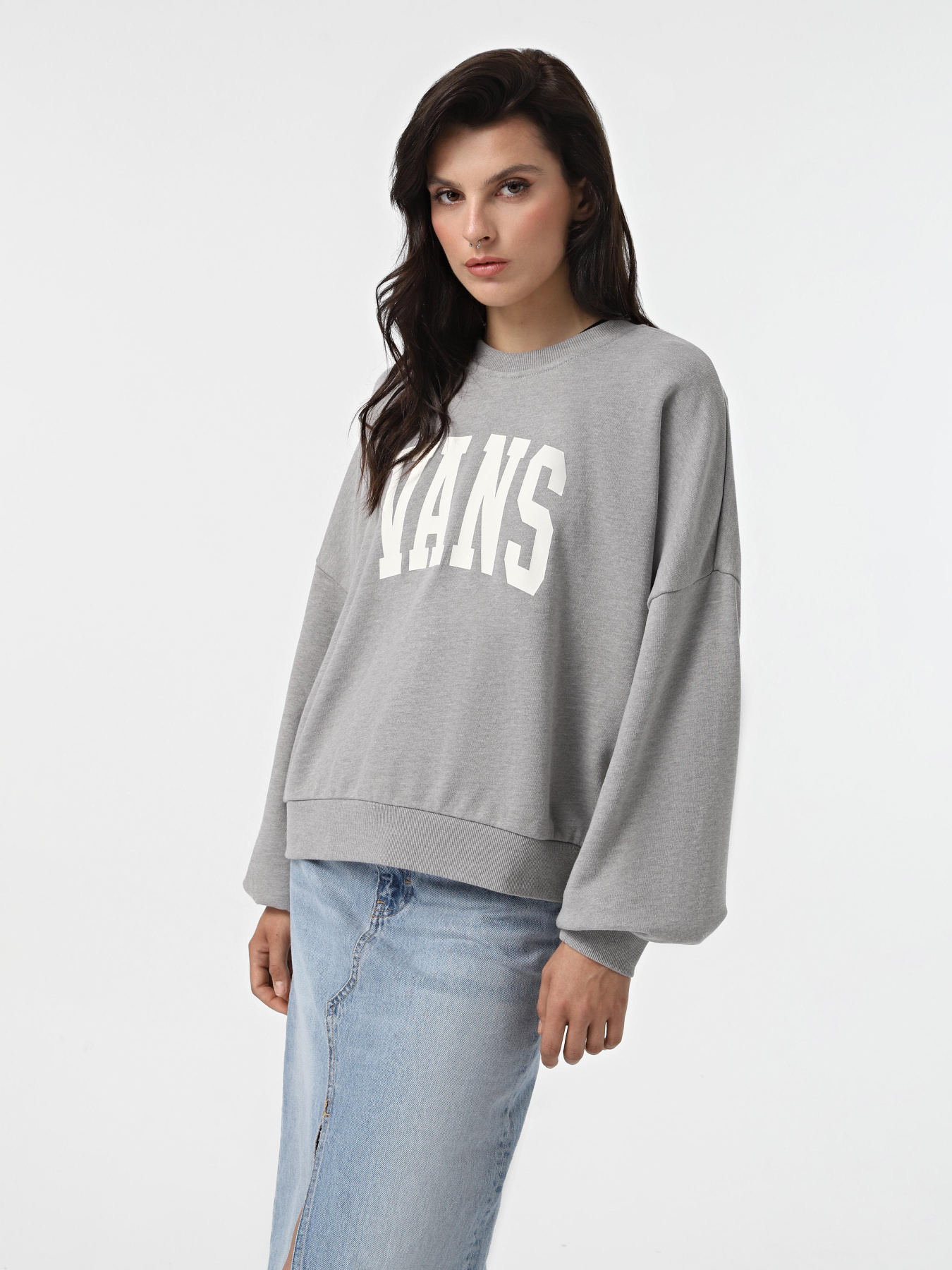 Худі та світшоти Vans Stadium Loose Crew модель VN000HCC02F1 Худі та світшоти Vans Stadium Loose Crew модель VN000HCC02F1 Фото