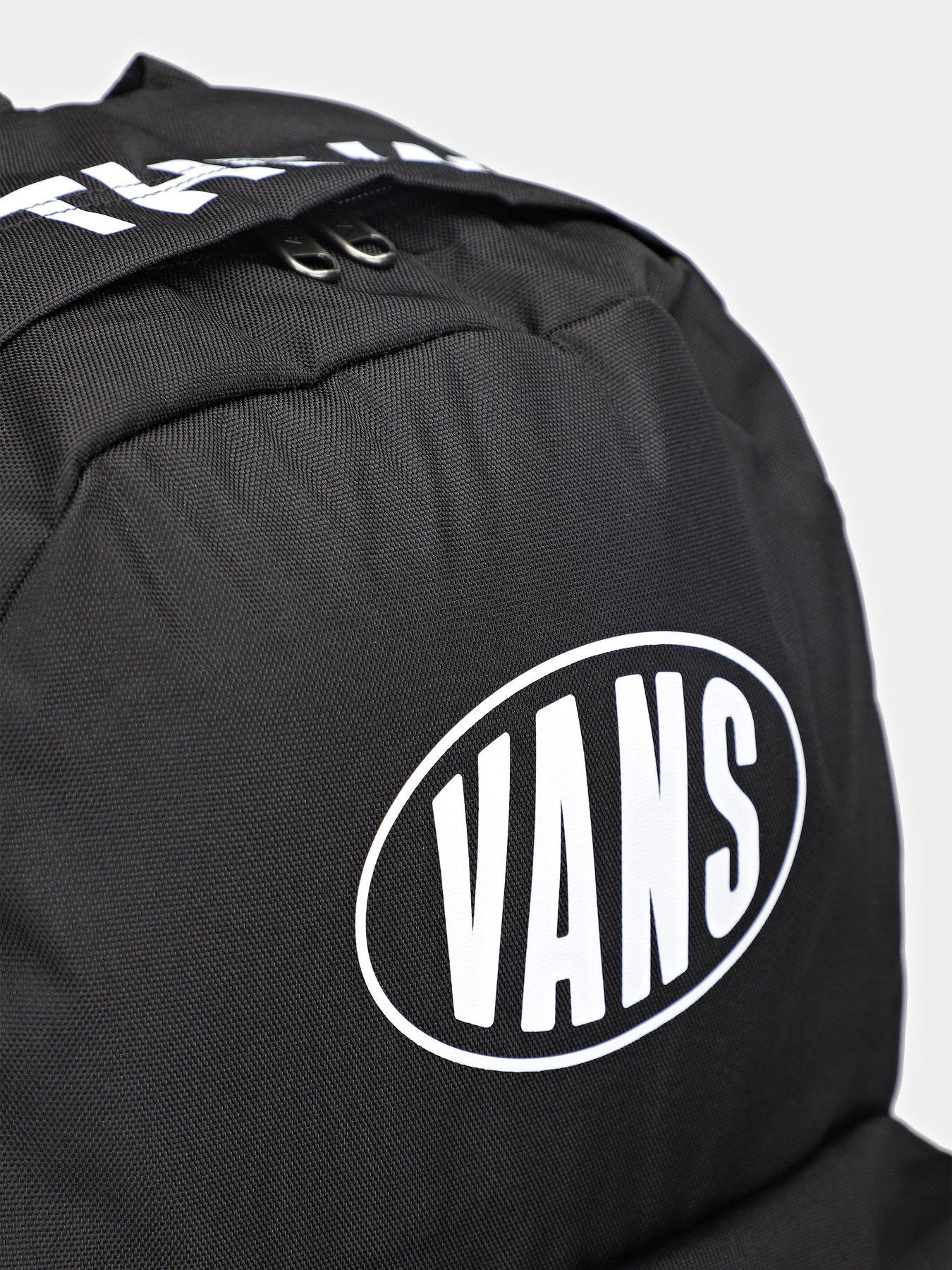 Рюкзаки Vans Old Skool 22L модель VN000H4WY281 Рюкзаки Vans Old Skool 22L модель VN000H4WY281 Фото
