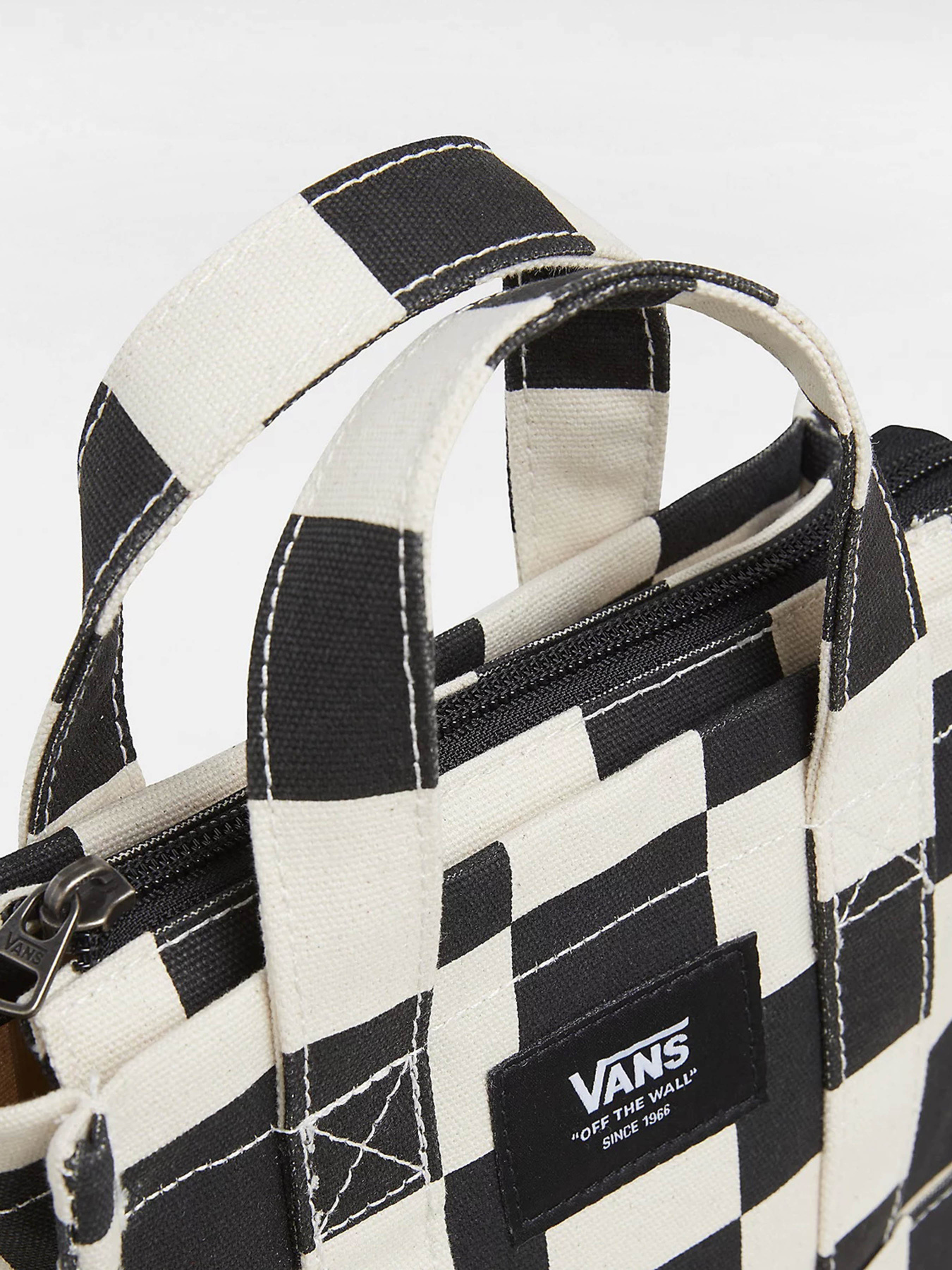 Сумки Vans Lil Pergs модель VN000HRW3KS1 Сумки Vans Lil Pergs модель VN000HRW3KS1 Фото