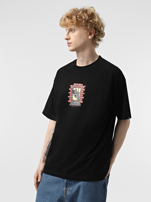 Футболки і поло Vans Skull Window модель VN000NHUBLK1 Фото