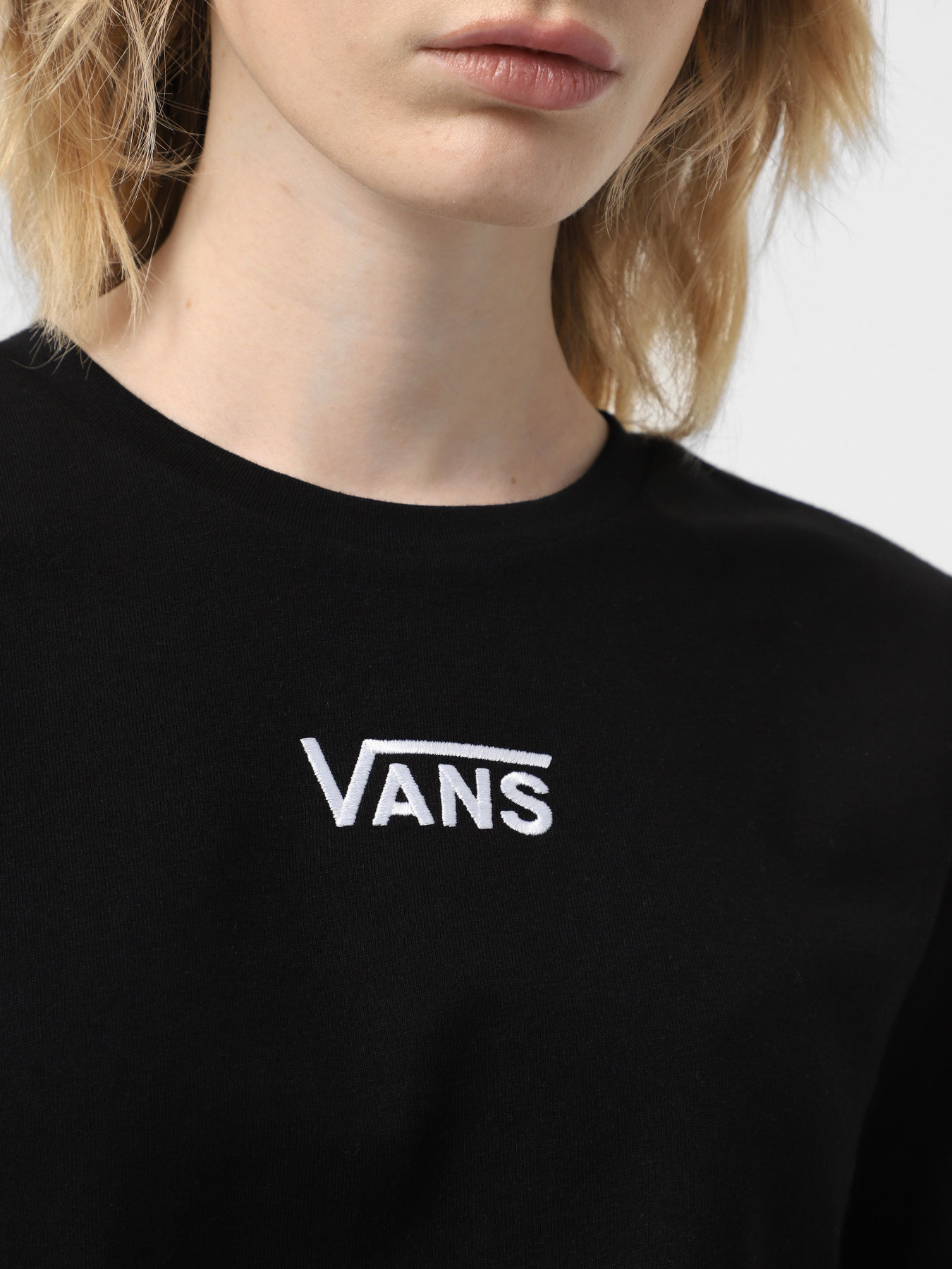 Футболки и поло Vans Flying V Crew Crop Ii модель VN000GFFBLK1 Фото