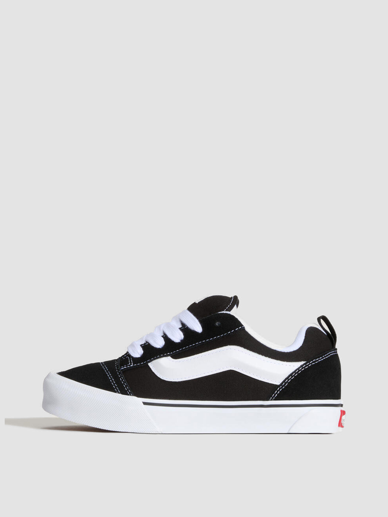 Кеды Vans Knu Skool модель VN000D2T6BT1 Кеды Vans Knu Skool модель VN000D2T6BT1 Фото