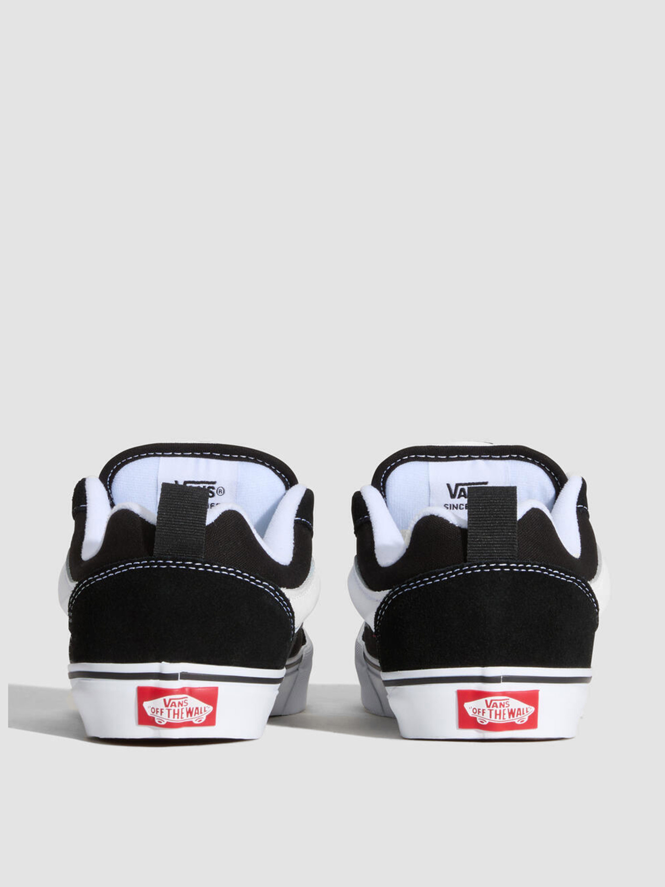 Кеды Vans Knu Skool модель VN000D2T6BT1 Кеды Vans Knu Skool модель VN000D2T6BT1 Фото