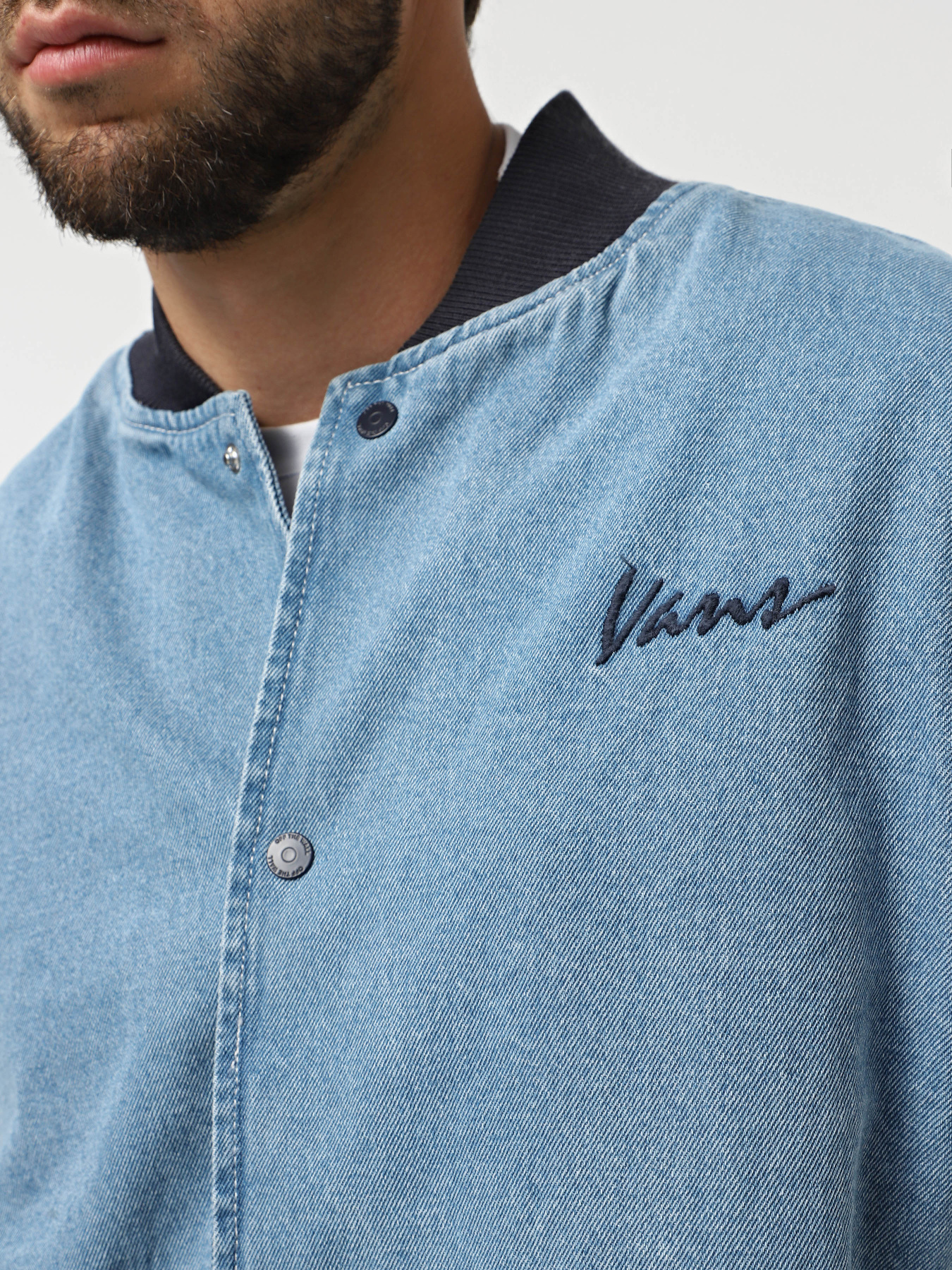 Куртки та дублянки Vans Denim Baseball модель VN000P7ECDX1 Фото
