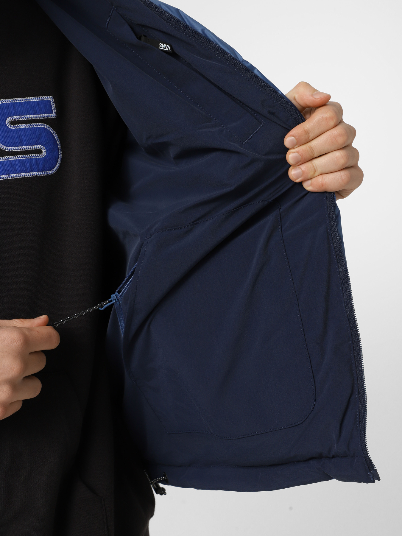 Куртки и дубленки Vans MTE Bridgewood Reversible Puffer модель VN000PJ7LKZ1 Фото