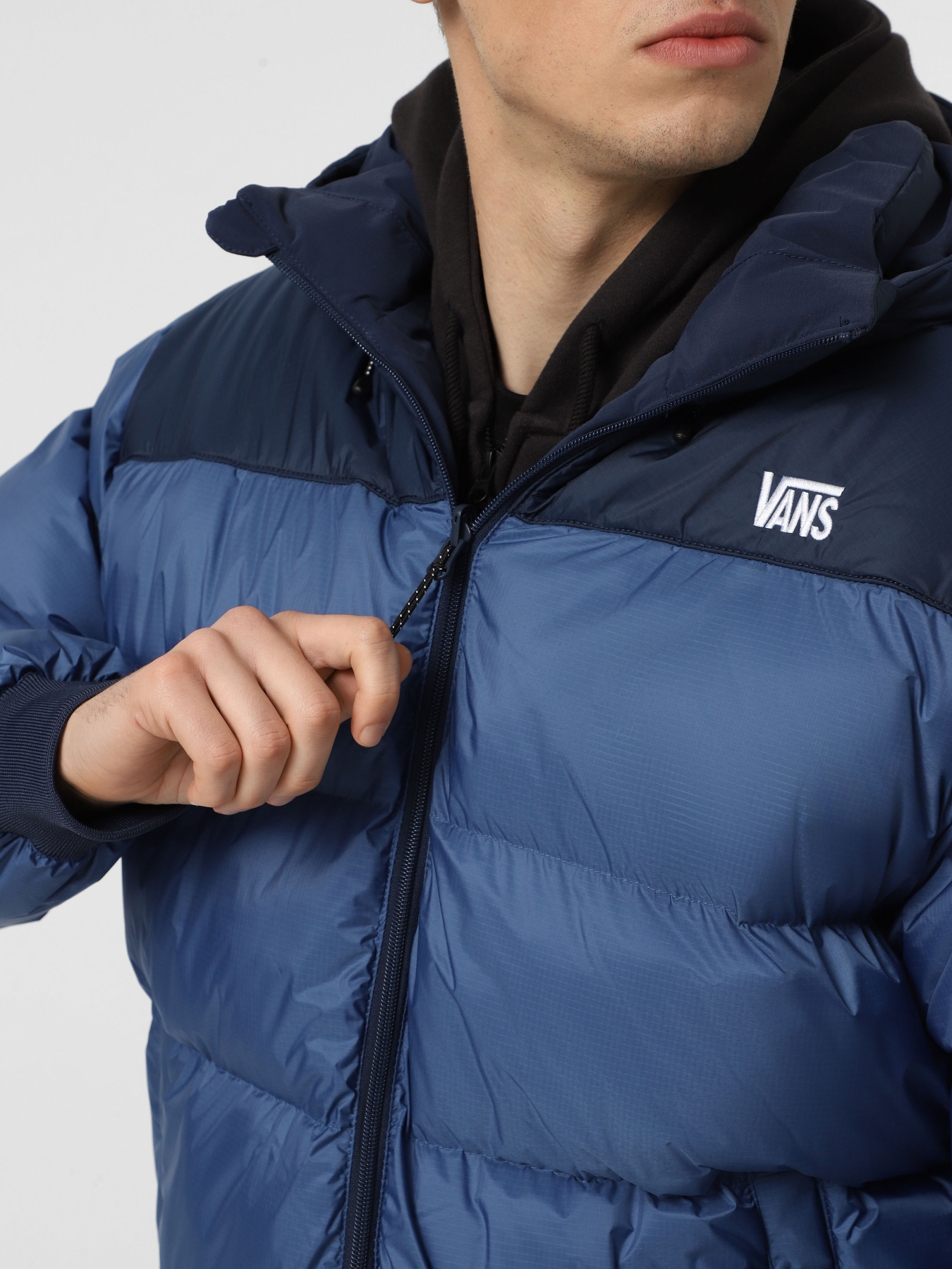 Куртки и дубленки Vans MTE Bridgewood Reversible Puffer модель VN000PJ7LKZ1 Фото