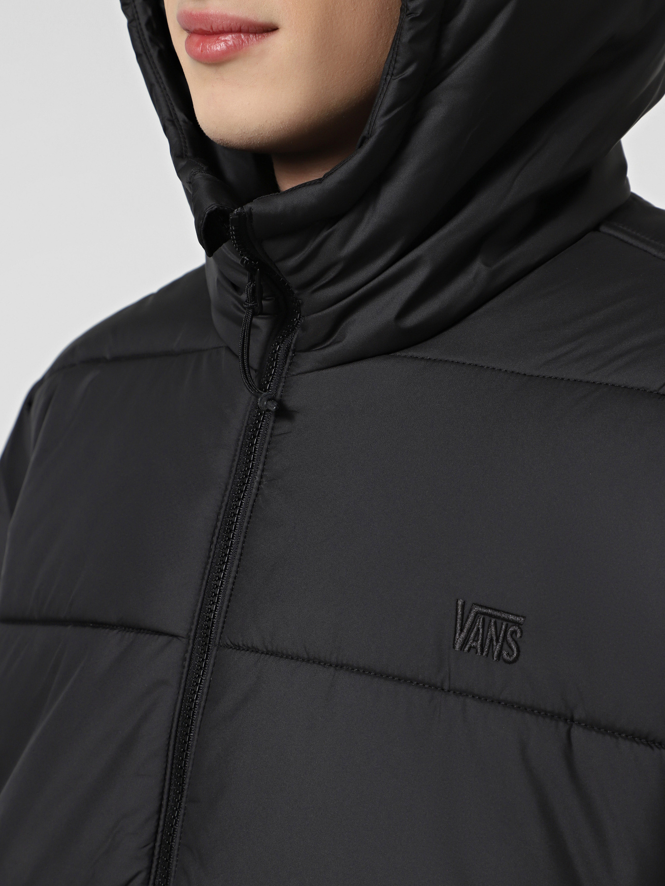Куртки и дубленки Vans MTE Hillgate модель VN000PJ8BLK1 Фото