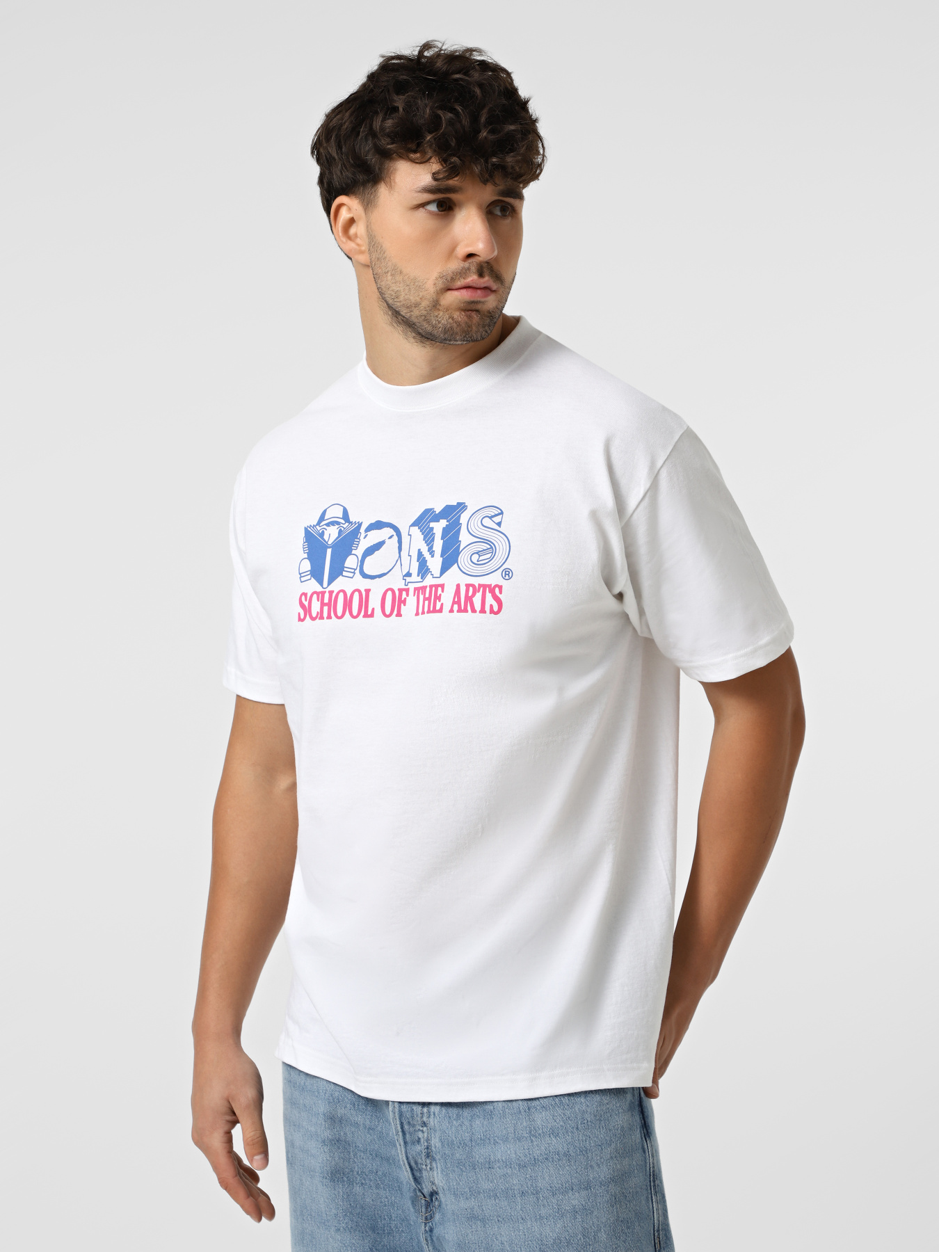 Футболки і поло Vans Art Skool модель VN000PCAWHT1 Футболки і поло Vans Art Skool модель VN000PCAWHT1 Фото