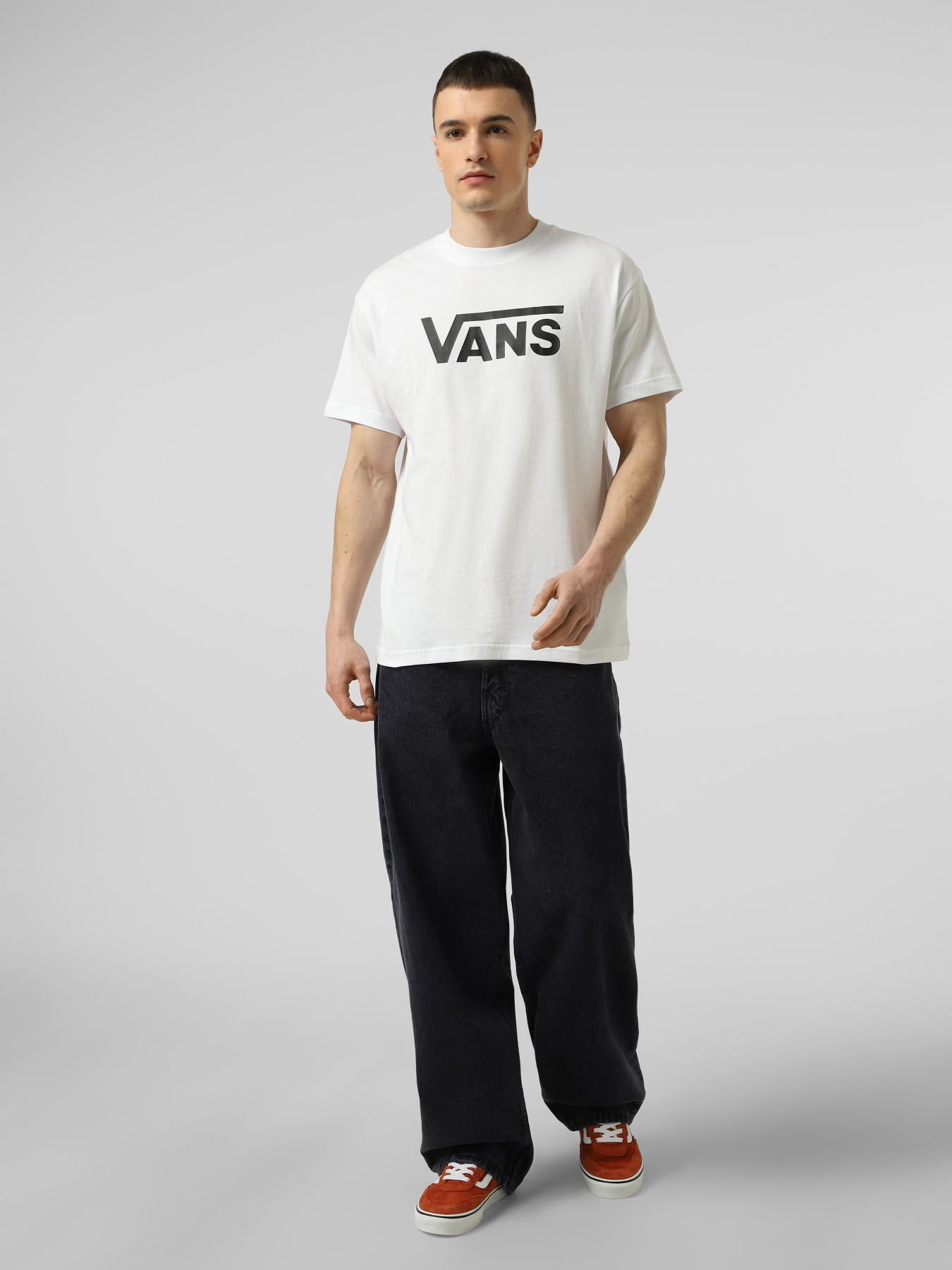 Футболки і поло Vans VANS CLASSIC SS TEE модель VN000RA1WHT1 Фото