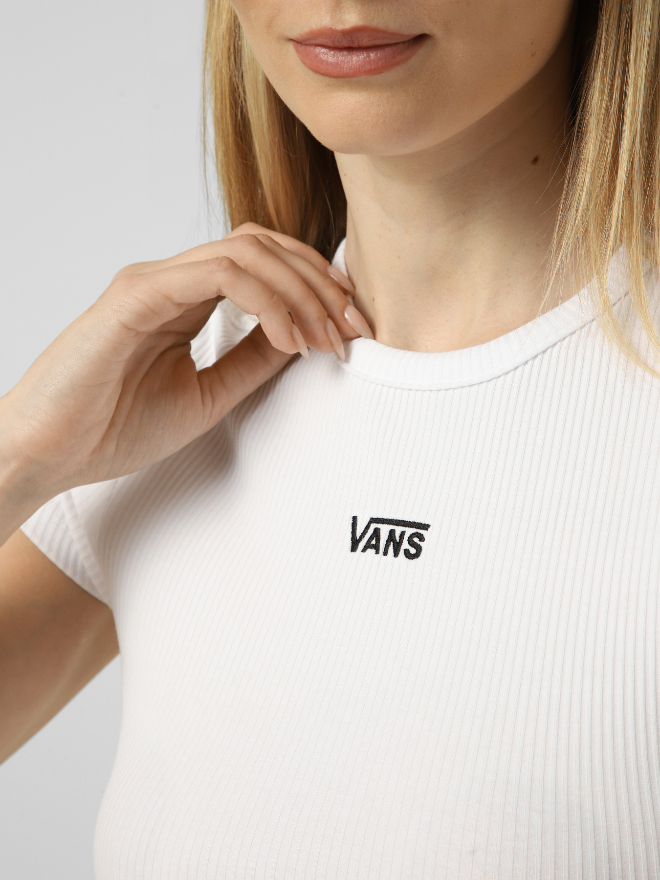 Футболки и поло Vans CAMERON TEE модель VN000RD1WHT1 Фото