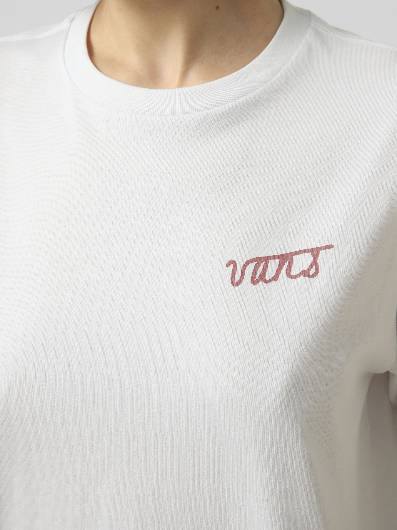 Футболки і поло Vans CRYSTAL DREAM OS TEE модель VN000XEBWHT1 Фото