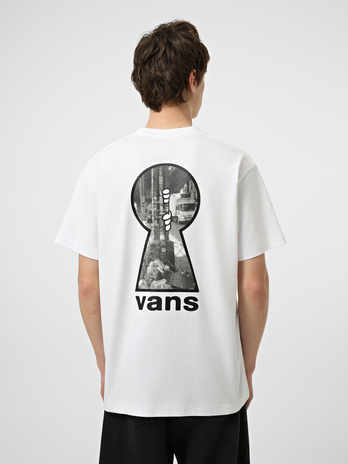 Футболки і поло Vans KEYHOLE CLASSIC SS TEE модель VN000VYFWHT1 Фото