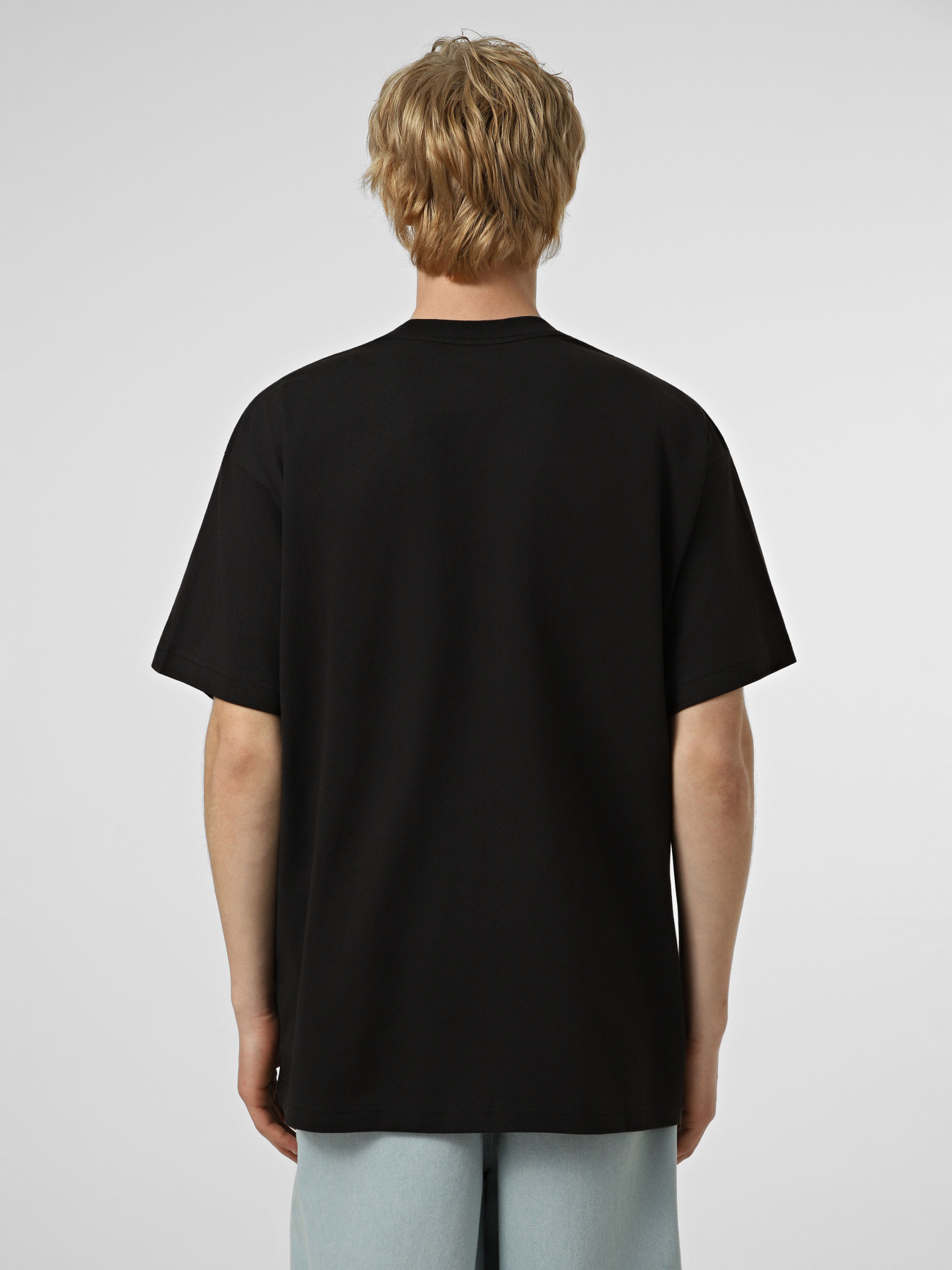 Футболки і поло Vans LEFT CHEST II LOOSE SS модель VN000P1PBLK1 Футболки і поло Vans LEFT CHEST II LOOSE SS модель VN000P1PBLK1 Фото