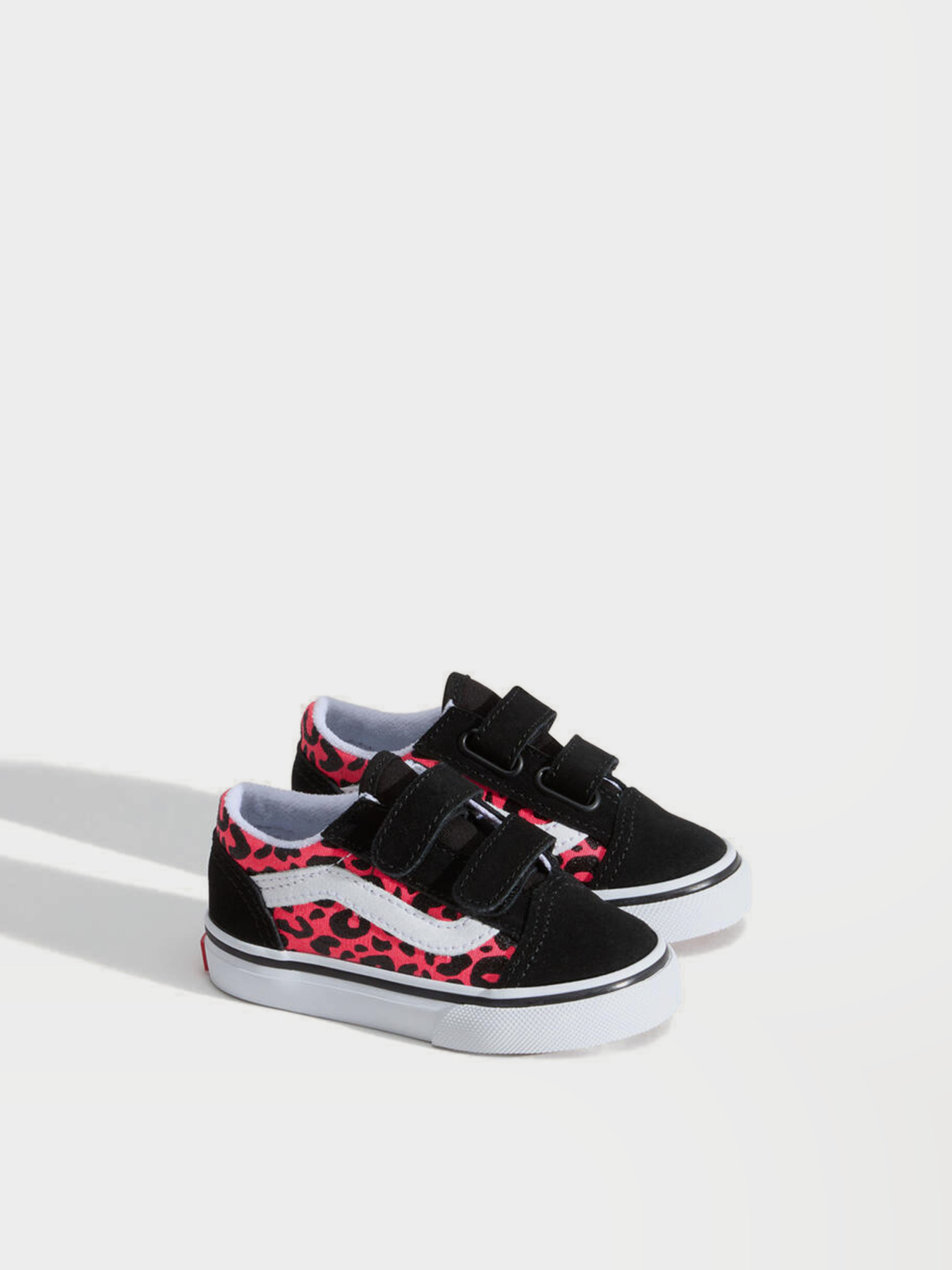 Кеды Vans OLD SKOOL V модель VN000CRWFOC1 Кеды Vans OLD SKOOL V модель VN000CRWFOC1 Фото