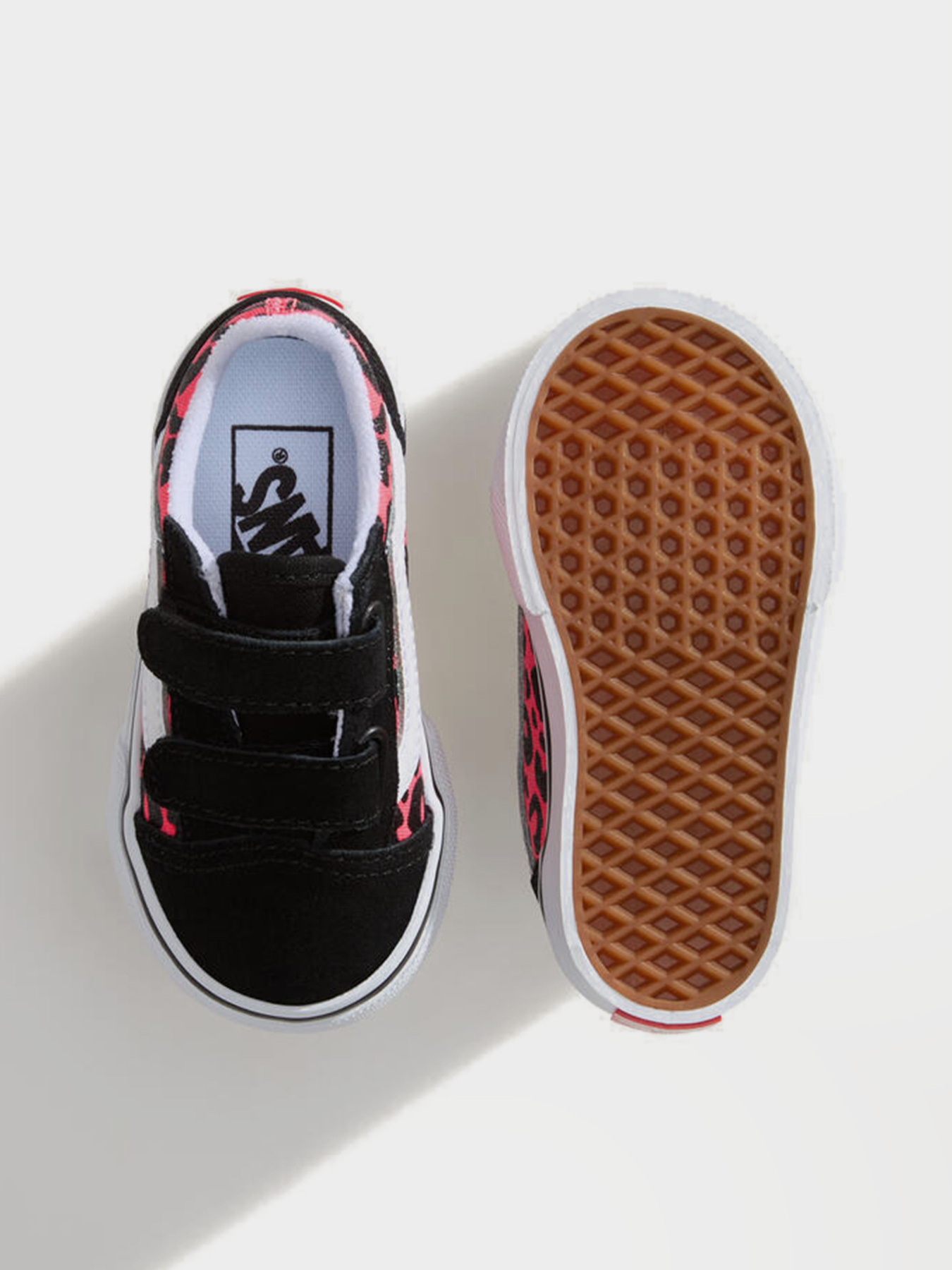Кеды Vans OLD SKOOL V модель VN000CRWFOC1 Кеды Vans OLD SKOOL V модель VN000CRWFOC1 Фото