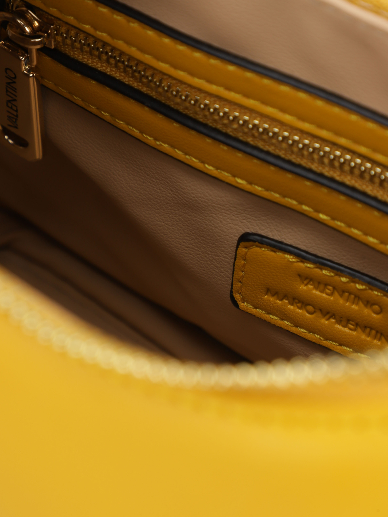 Сумки Valentino Chamonix модель VBS7GF02 229 Фото